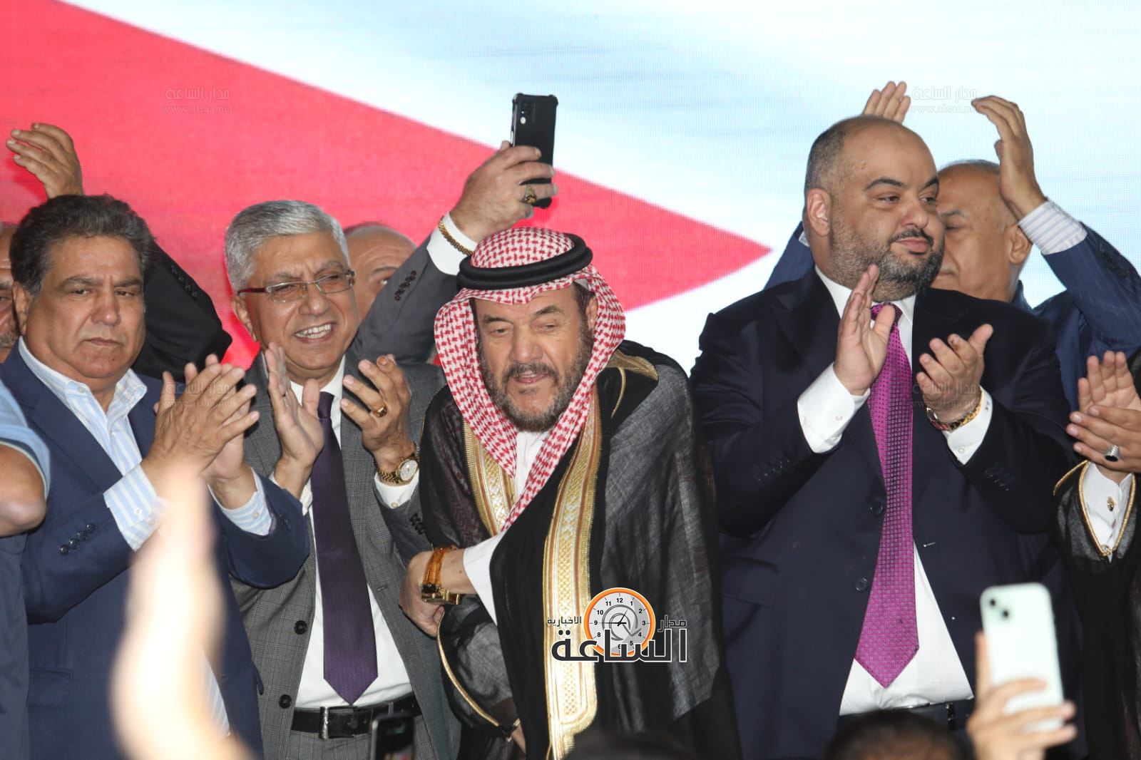 Madar Al-Saa Images 0.831705093868055