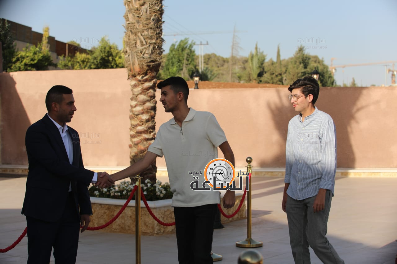 Madar Al-Saa Images 0.24741894878882387