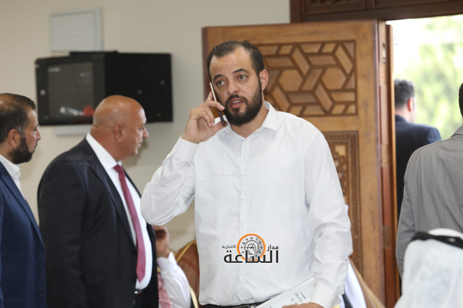 Madar Al-Saa Images 0.7489037610349136