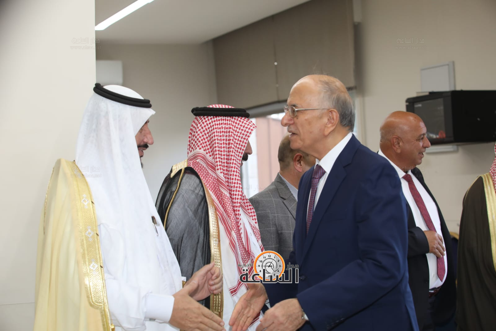 Madar Al-Saa Images 0.5659565124903687