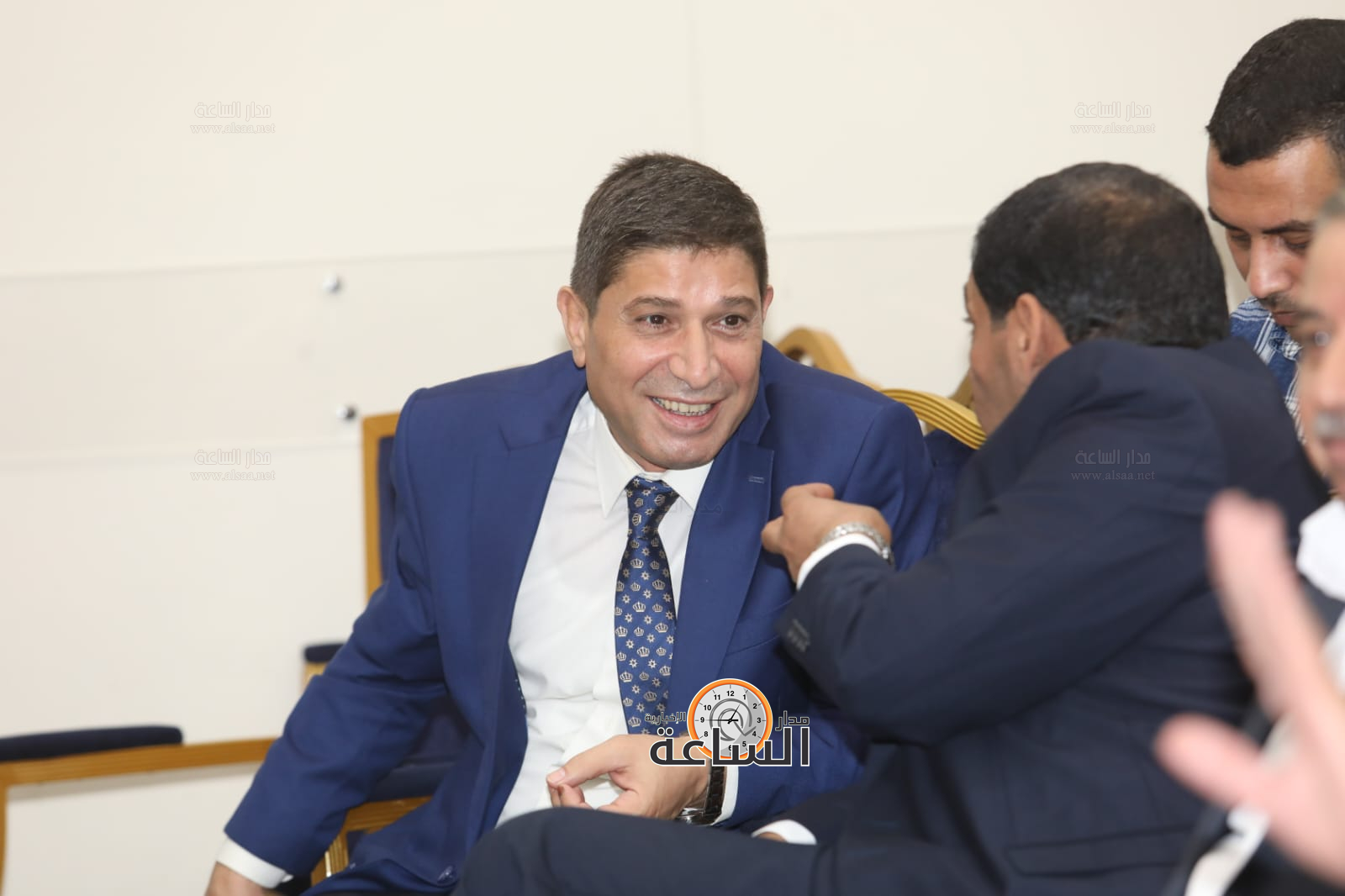 Madar Al-Saa Images 0.016410172789859123