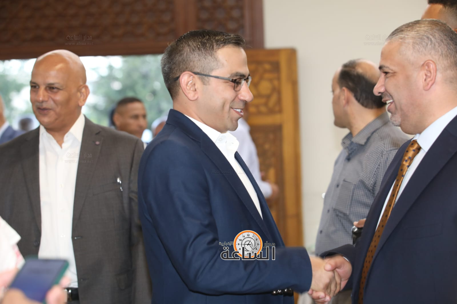 Madar Al-Saa Images 0.1834507373360419