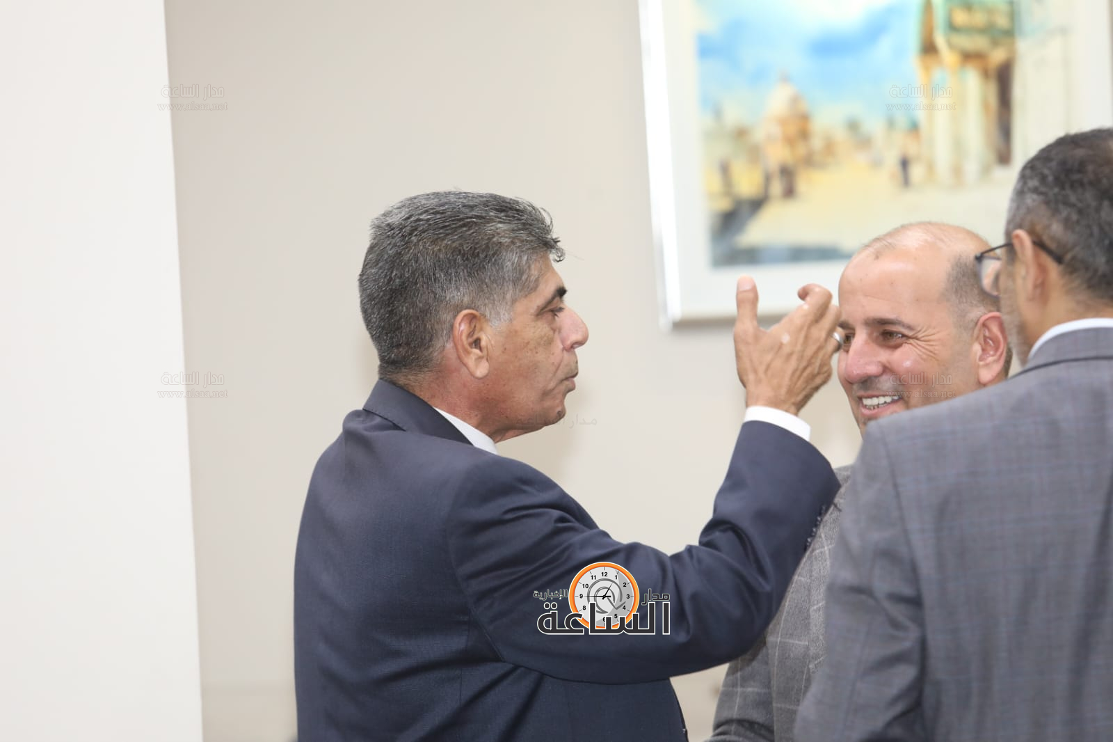 Madar Al-Saa Images 0.4054327661310211