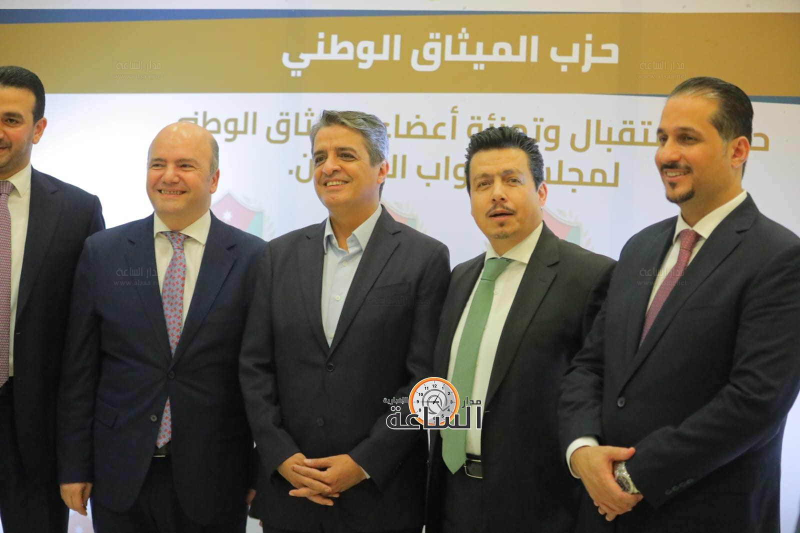 Madar Al-Saa Images 0.02030270312401261