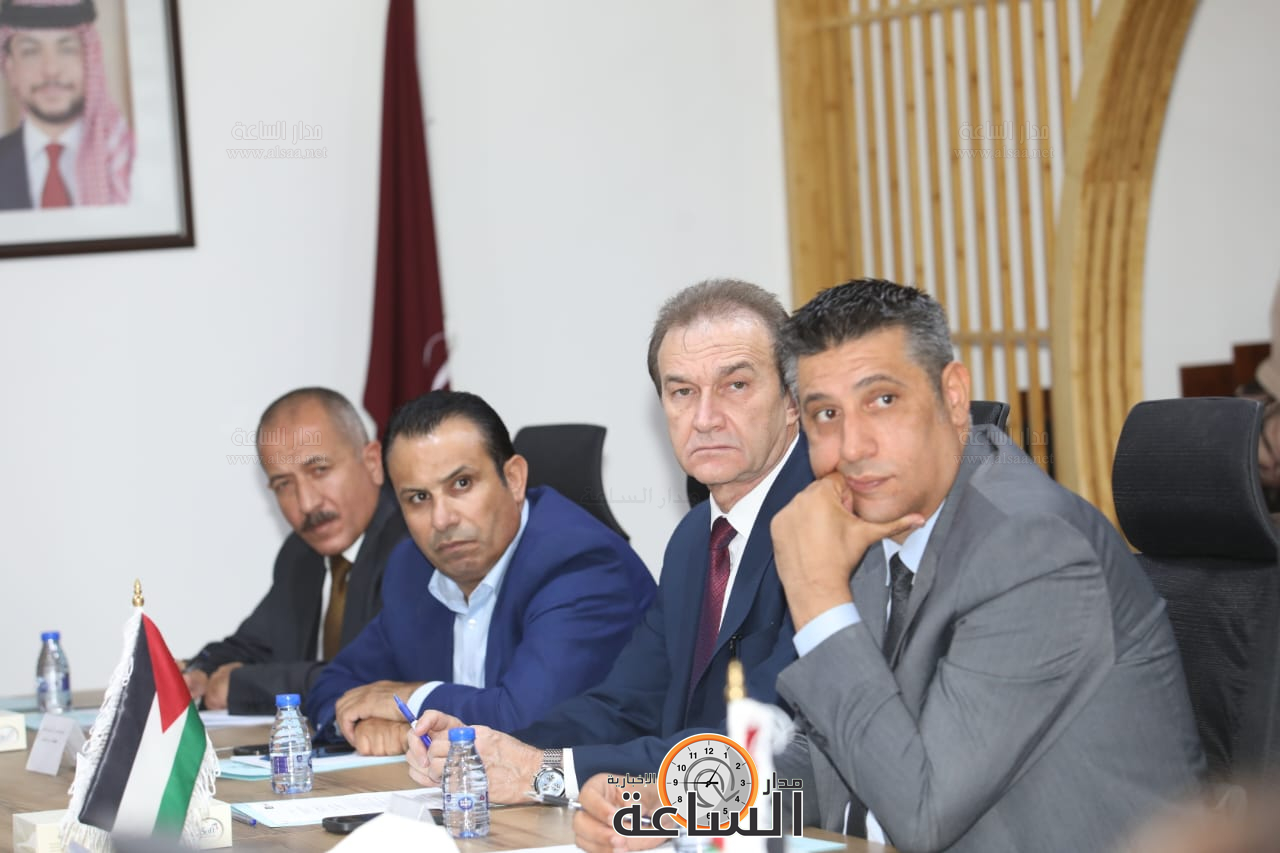 Madar Al-Saa Images 0.7158804979207907