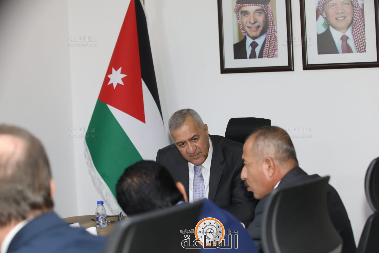 Madar Al-Saa Images 0.8186985621383784