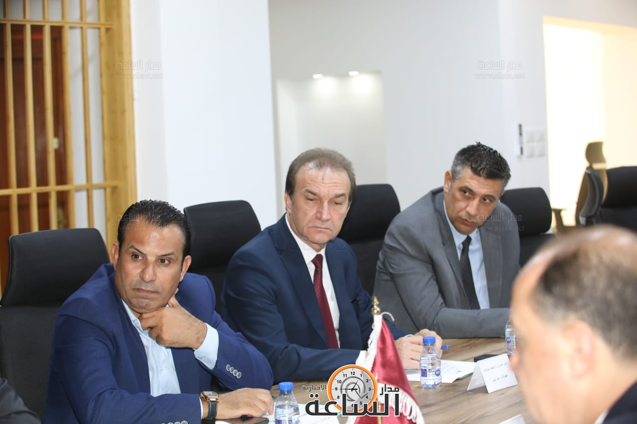 Madar Al-Saa Images 0.7974704914233368