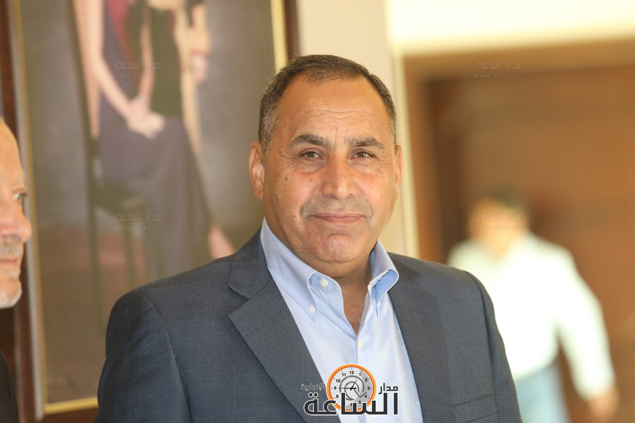 Madar Al-Saa Images 0.7700556555856575