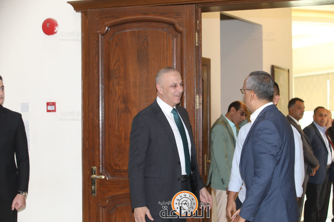 Madar Al-Saa Images 0.28438521779606796