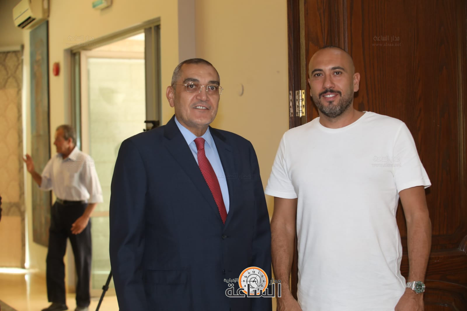 Madar Al-Saa Images 0.8800561466200658