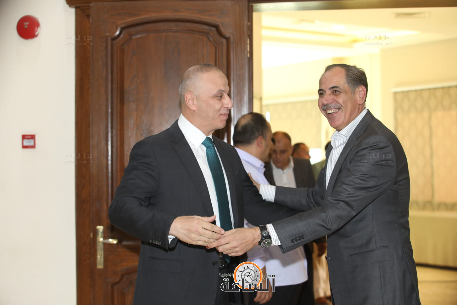 Madar Al-Saa Images 0.10888520944495017