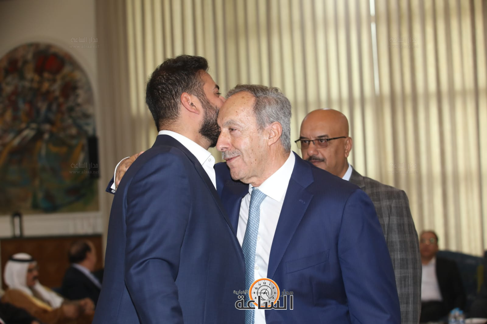 Madar Al-Saa Images 0.9796925550887672