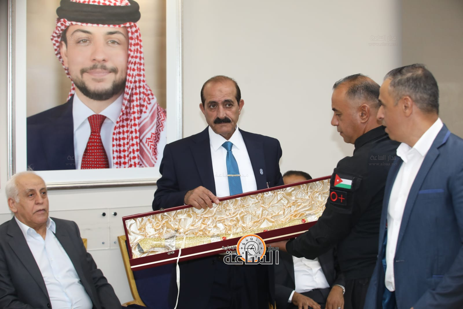 Madar Al-Saa Images 0.32785851542599476