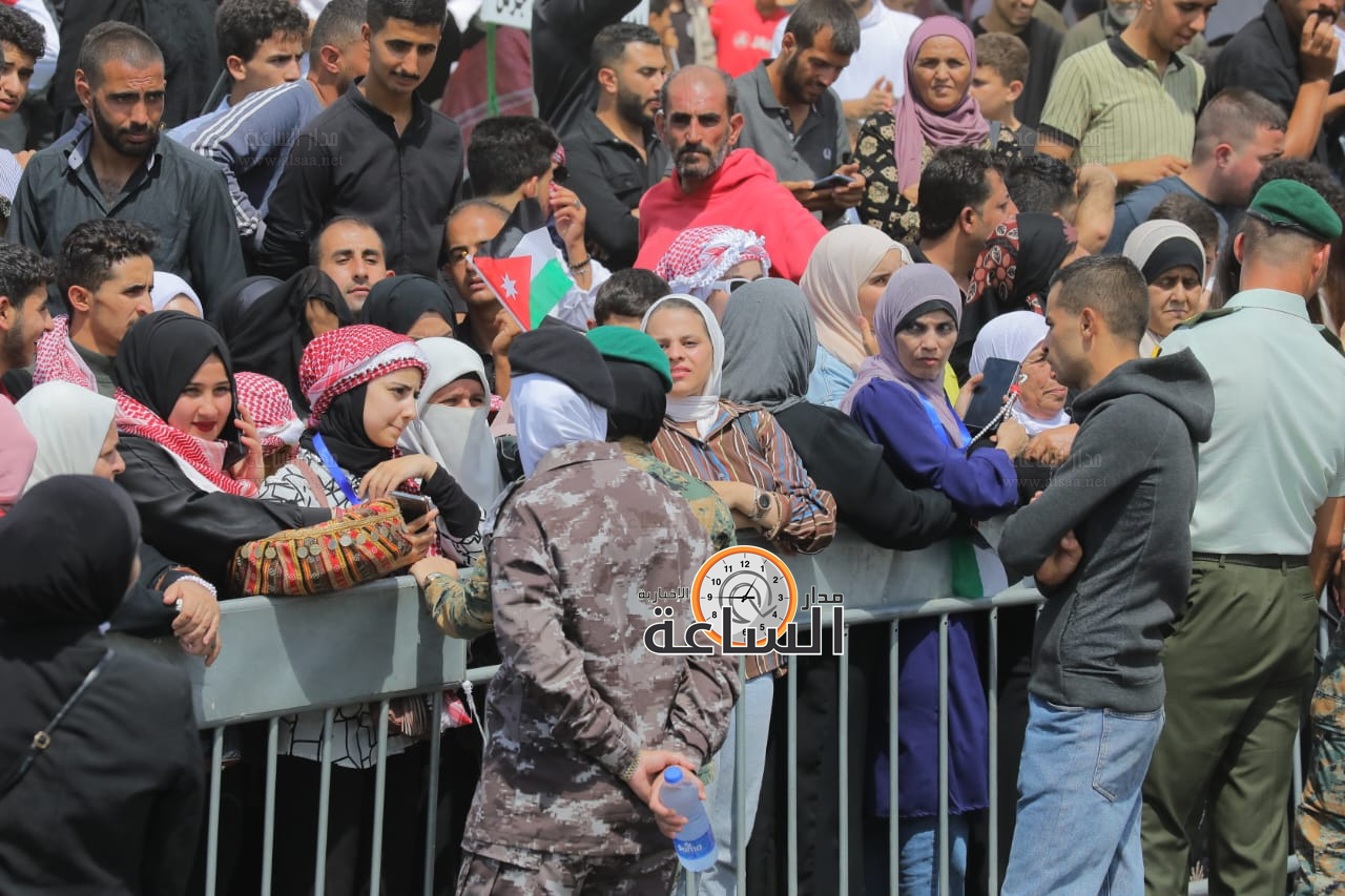 Madar Al-Saa Images 0.9997099833637635