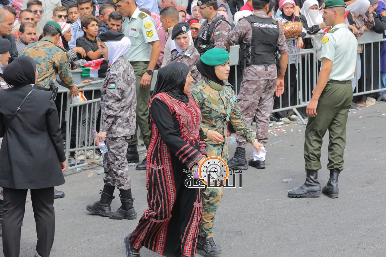 Madar Al-Saa Images 0.13714399493756435