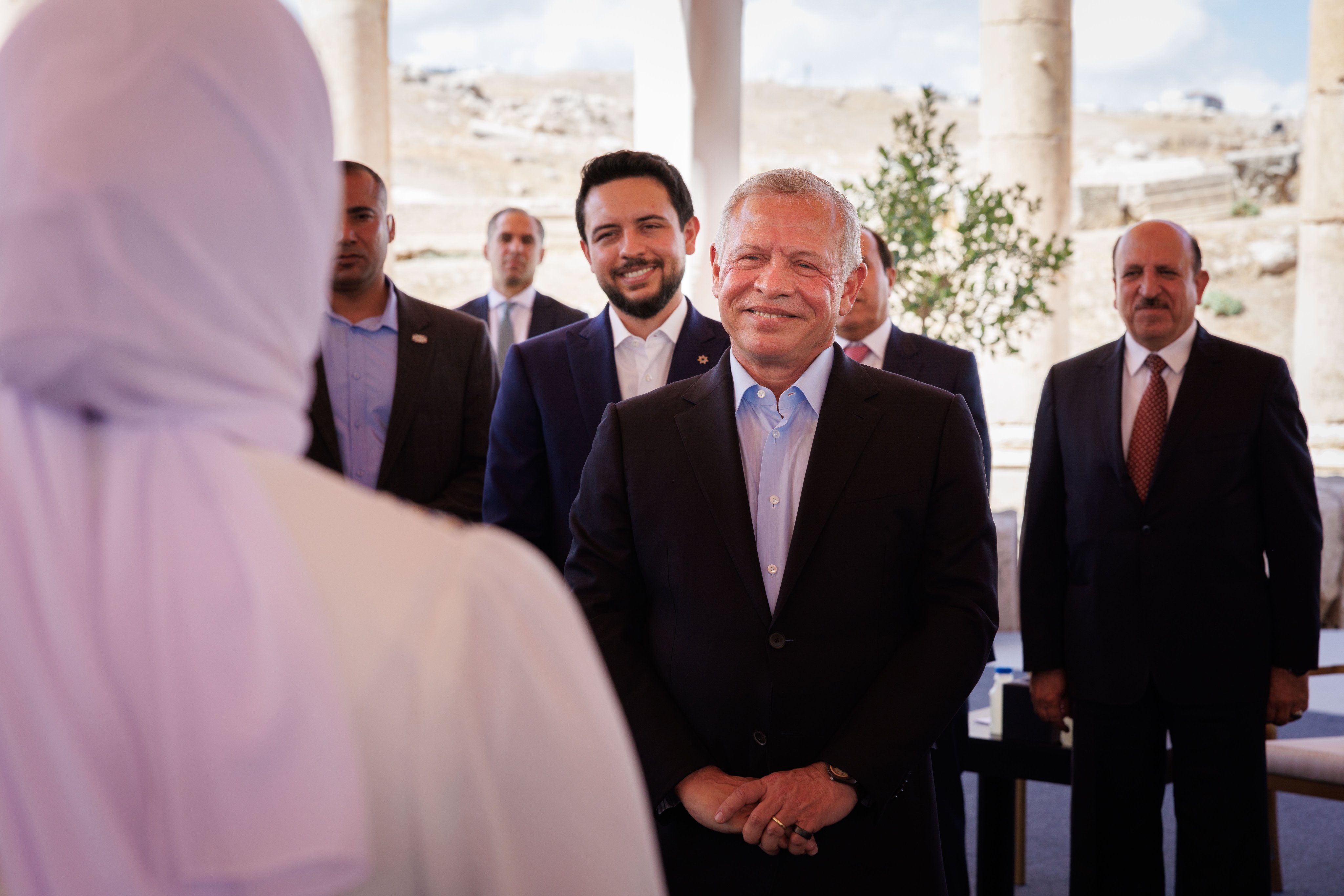 Madar Al-Saa Images 0.545695812527013