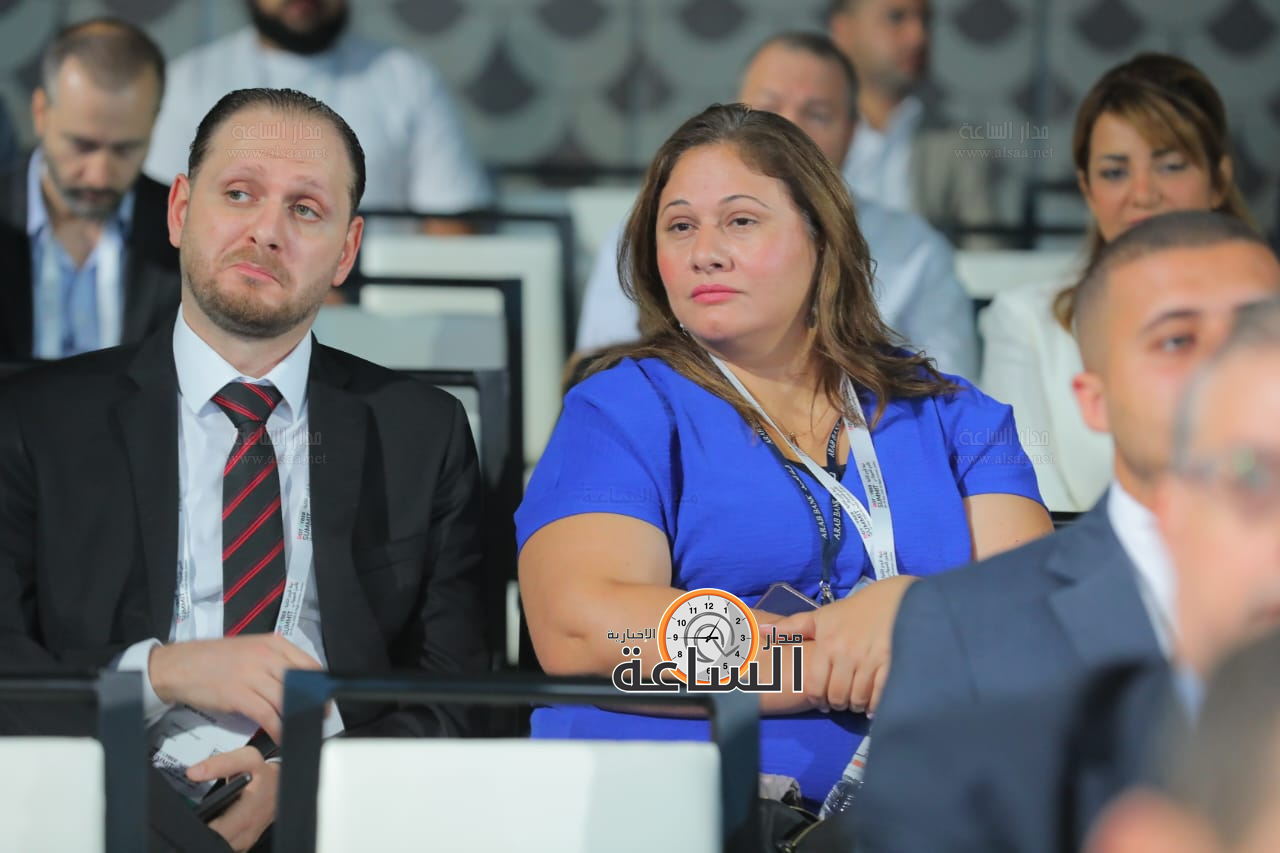 Madar Al-Saa Images 0.9589552385976565