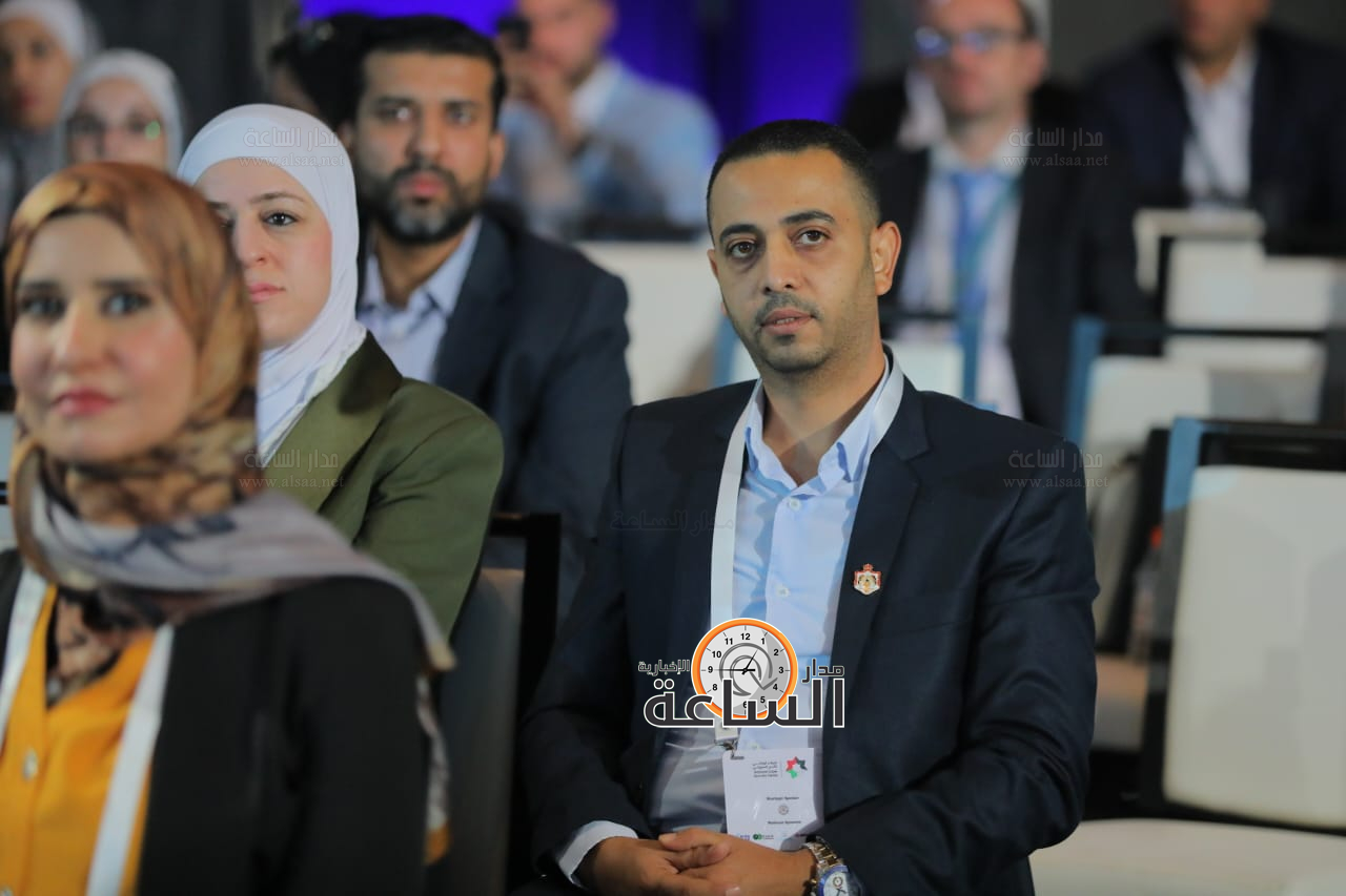 Madar Al-Saa Images 0.10473563604893332