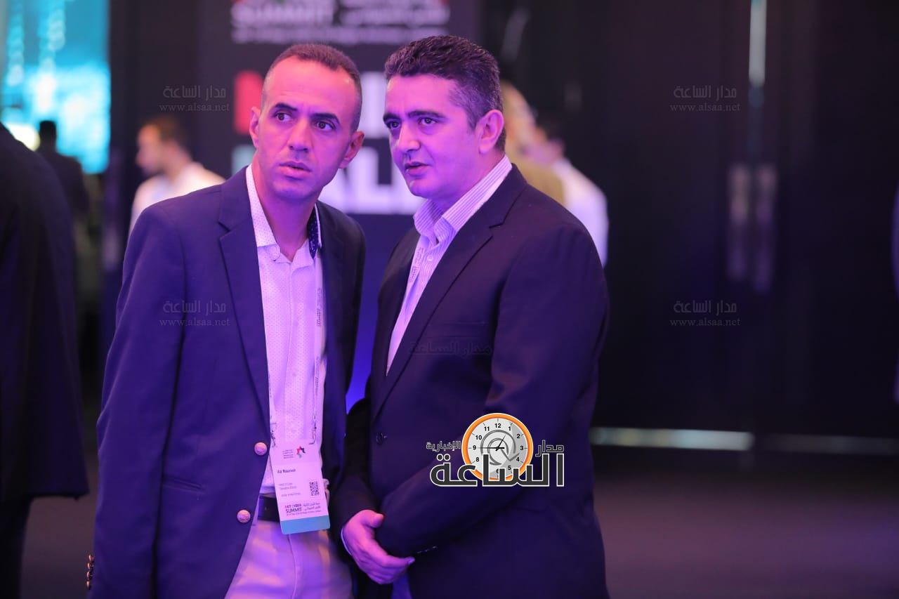 Madar Al-Saa Images 0.25874545560225015