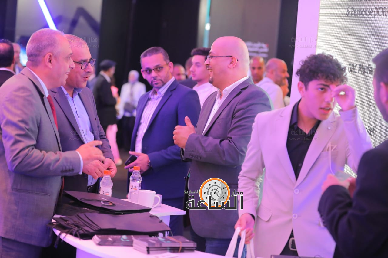 Madar Al-Saa Images 0.9809335377940545