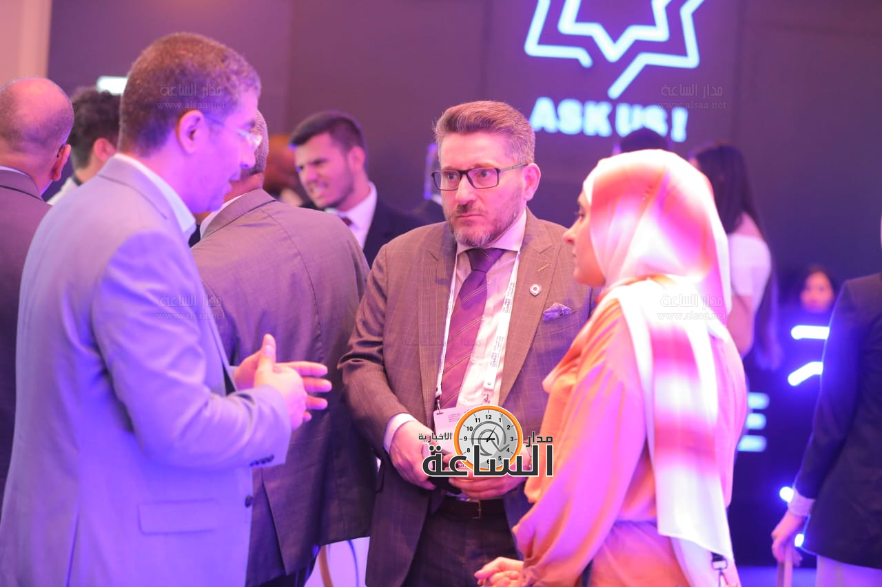 Madar Al-Saa Images 0.8181243065670176