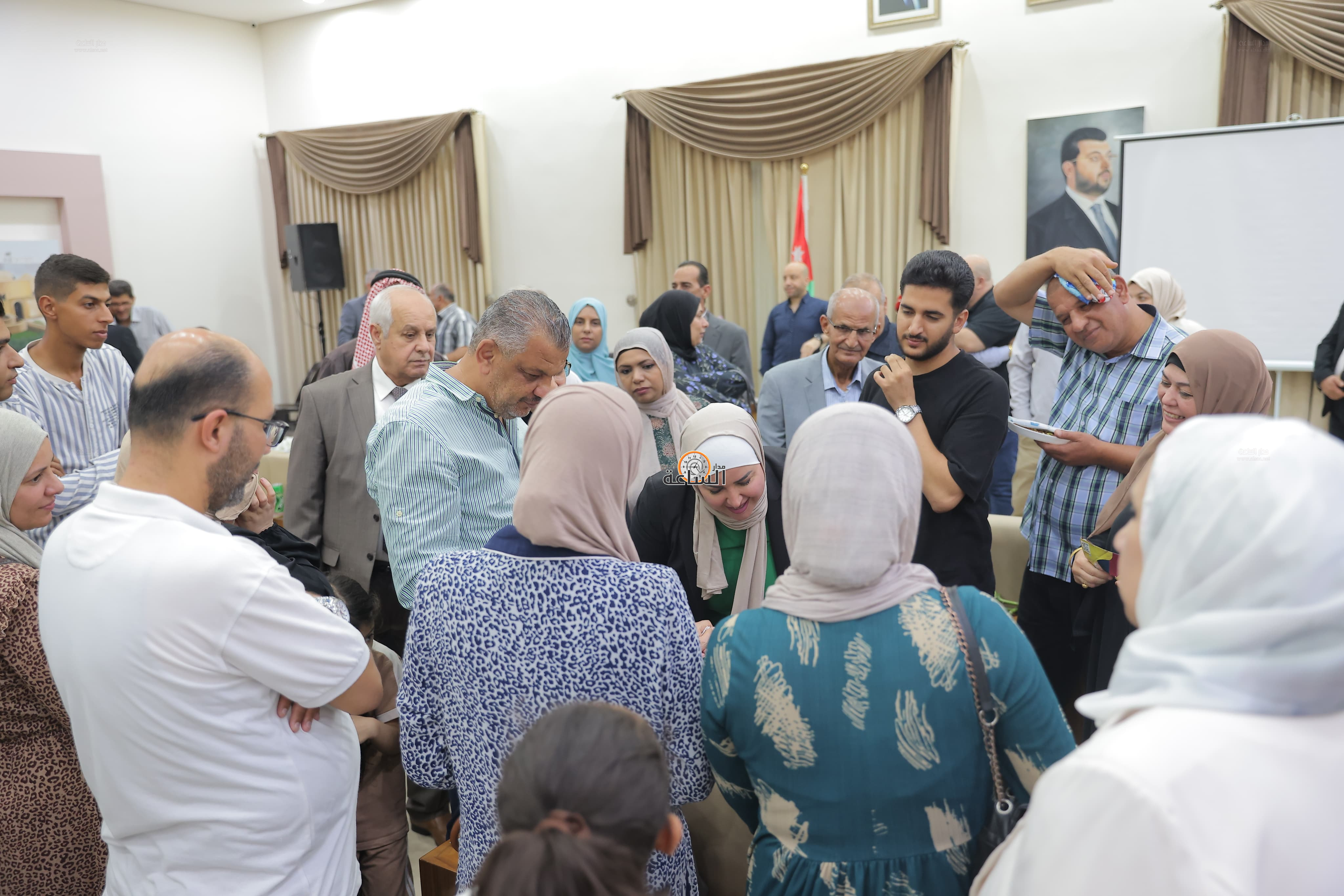 Madar Al-Saa Images 0.3012090888452612