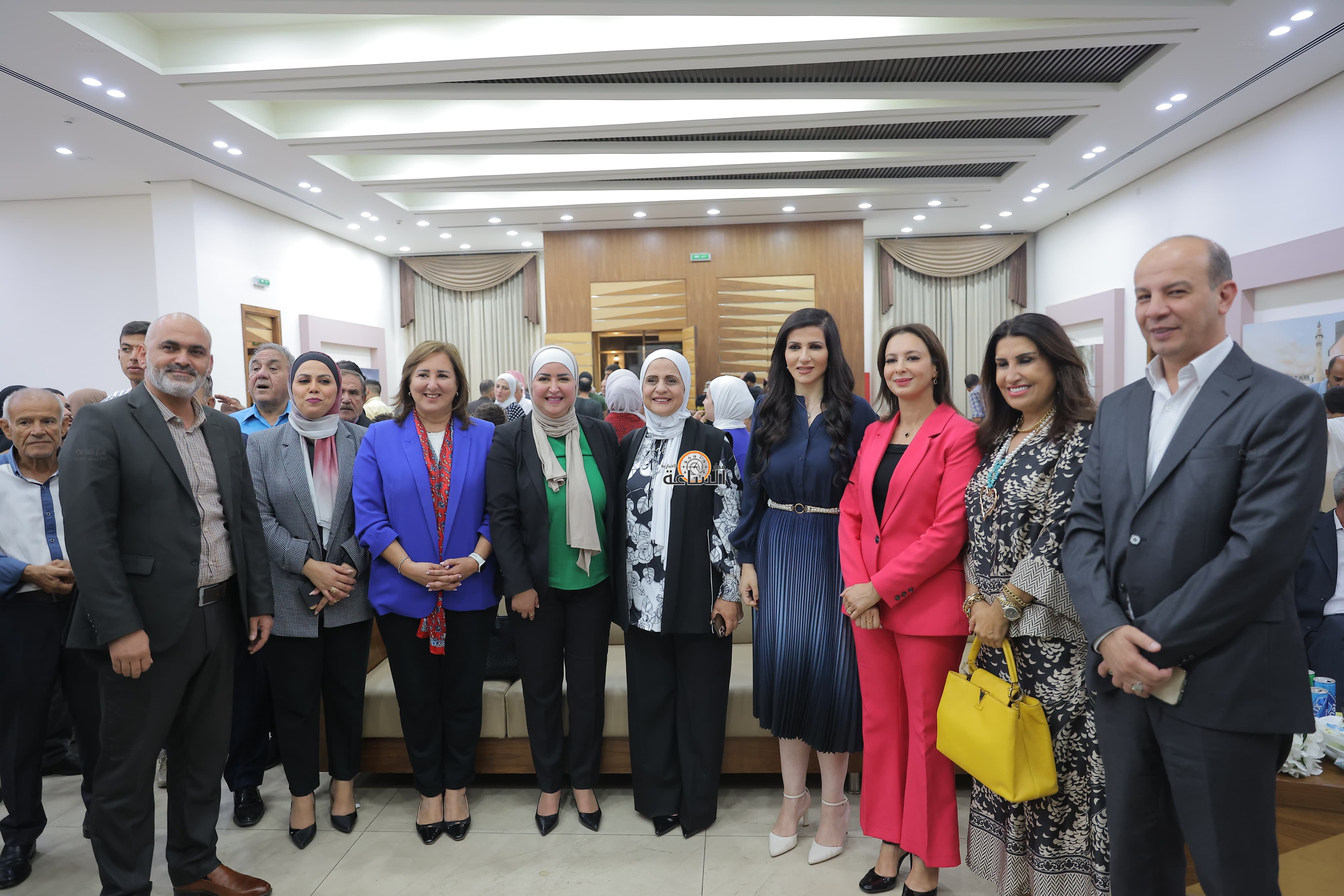 Madar Al-Saa Images 0.768023542720154