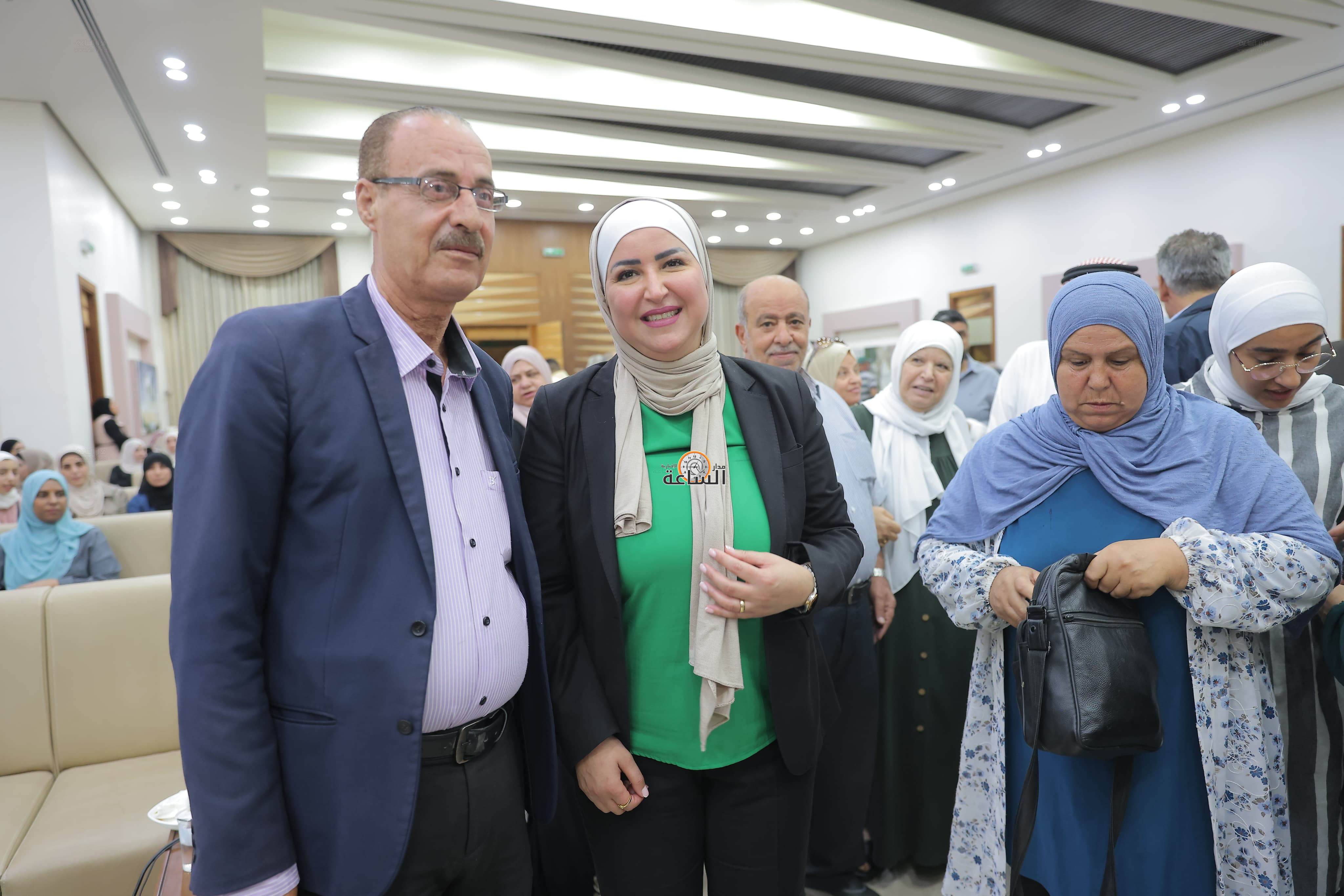 Madar Al-Saa Images 0.8369062316752889