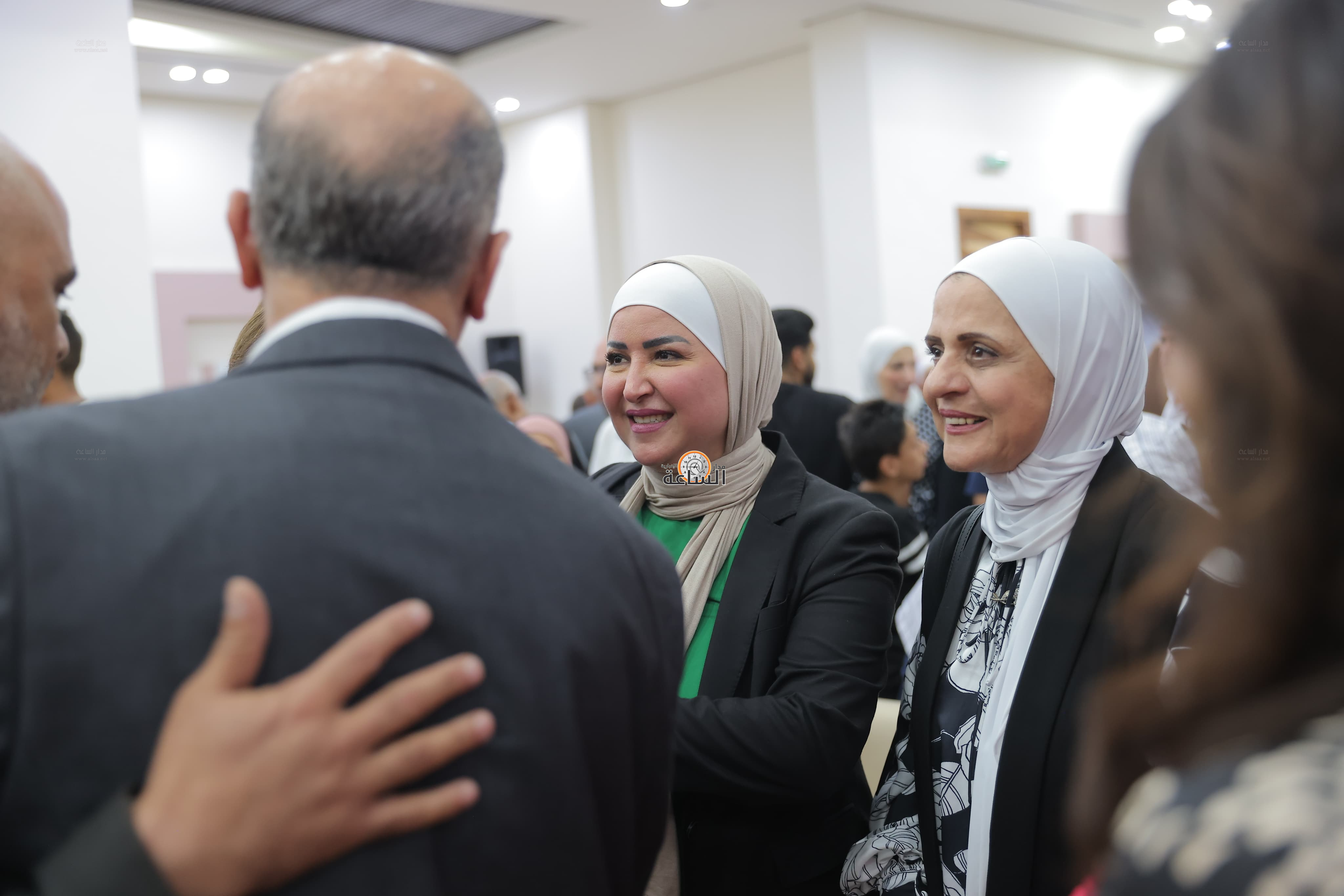 Madar Al-Saa Images 0.8865725198776444