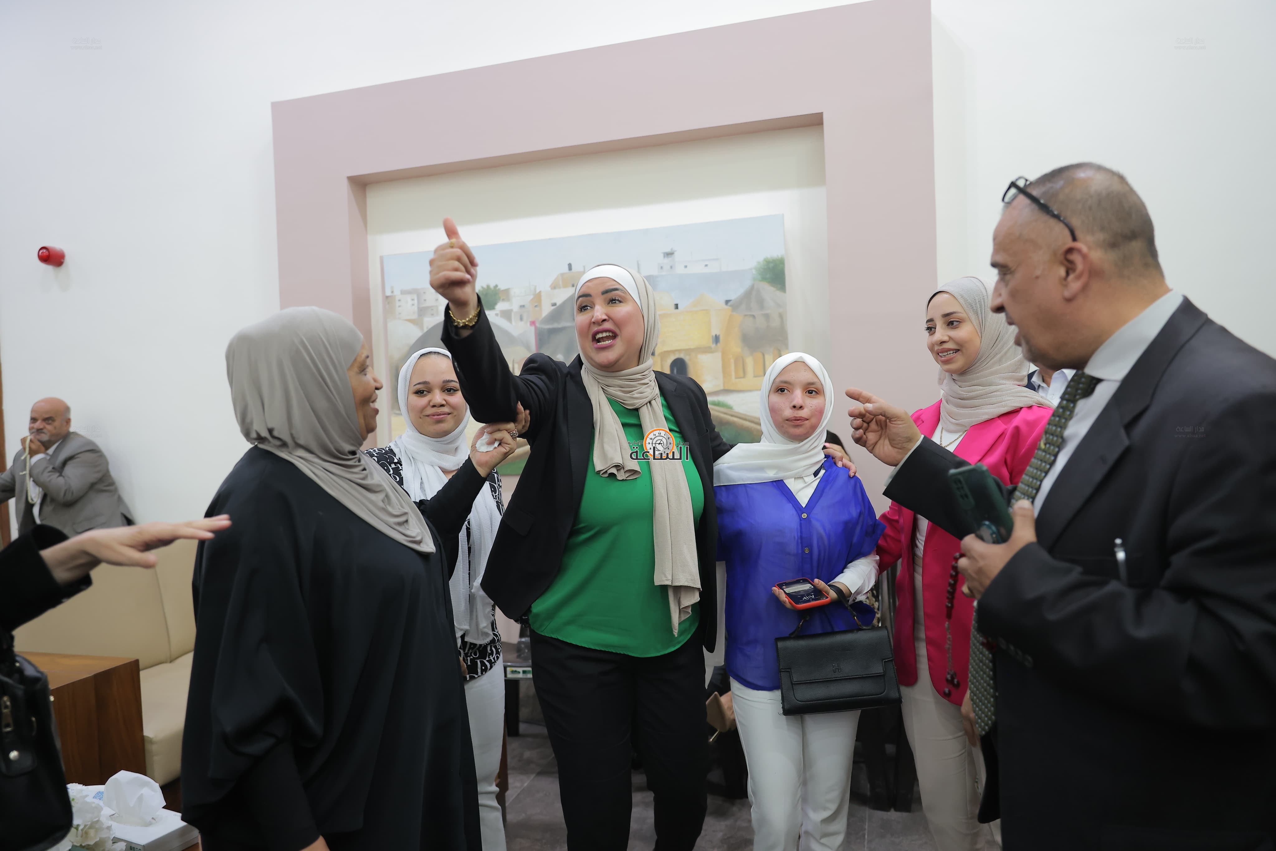 Madar Al-Saa Images 0.06025114615001814