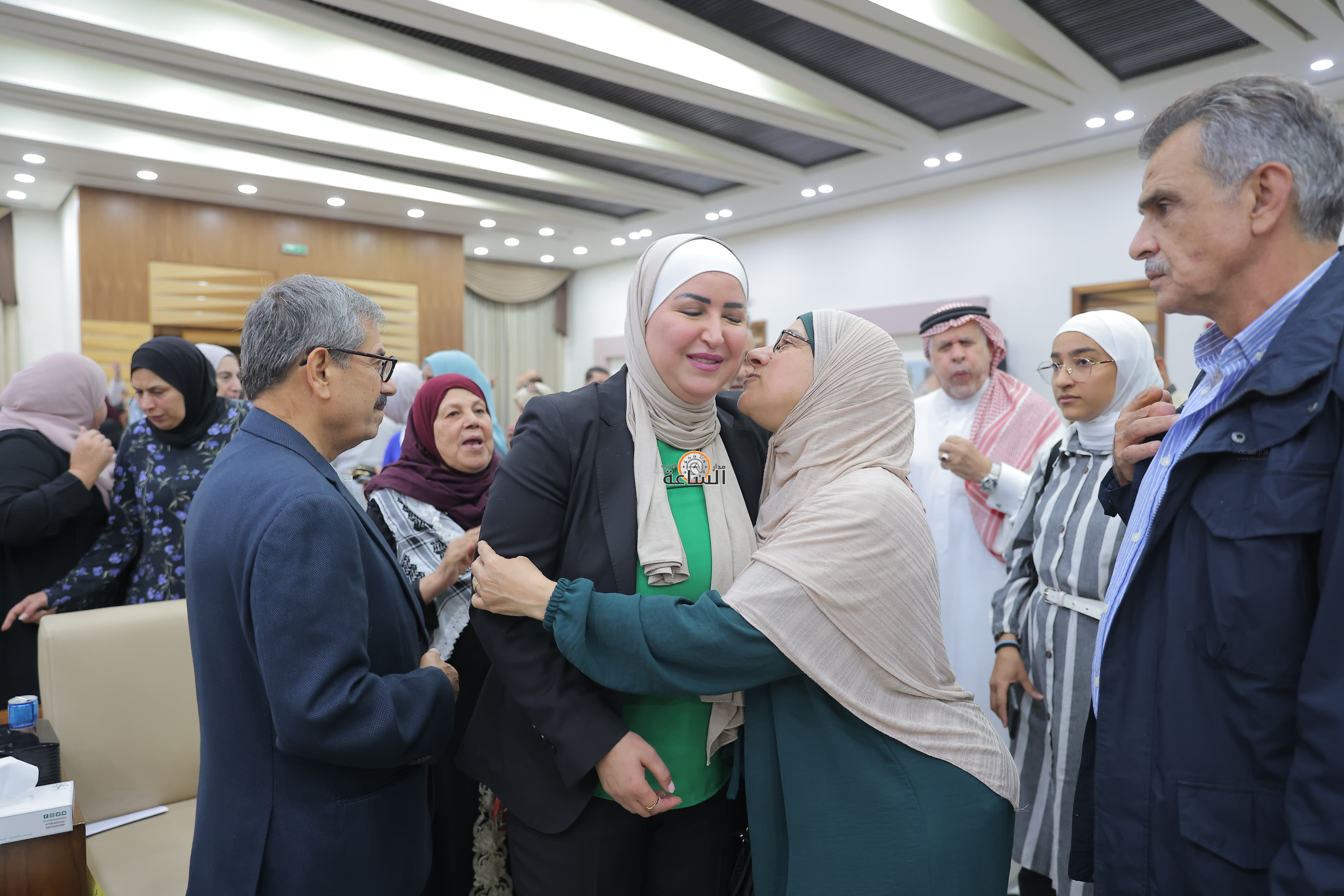 Madar Al-Saa Images 0.11031564641236113