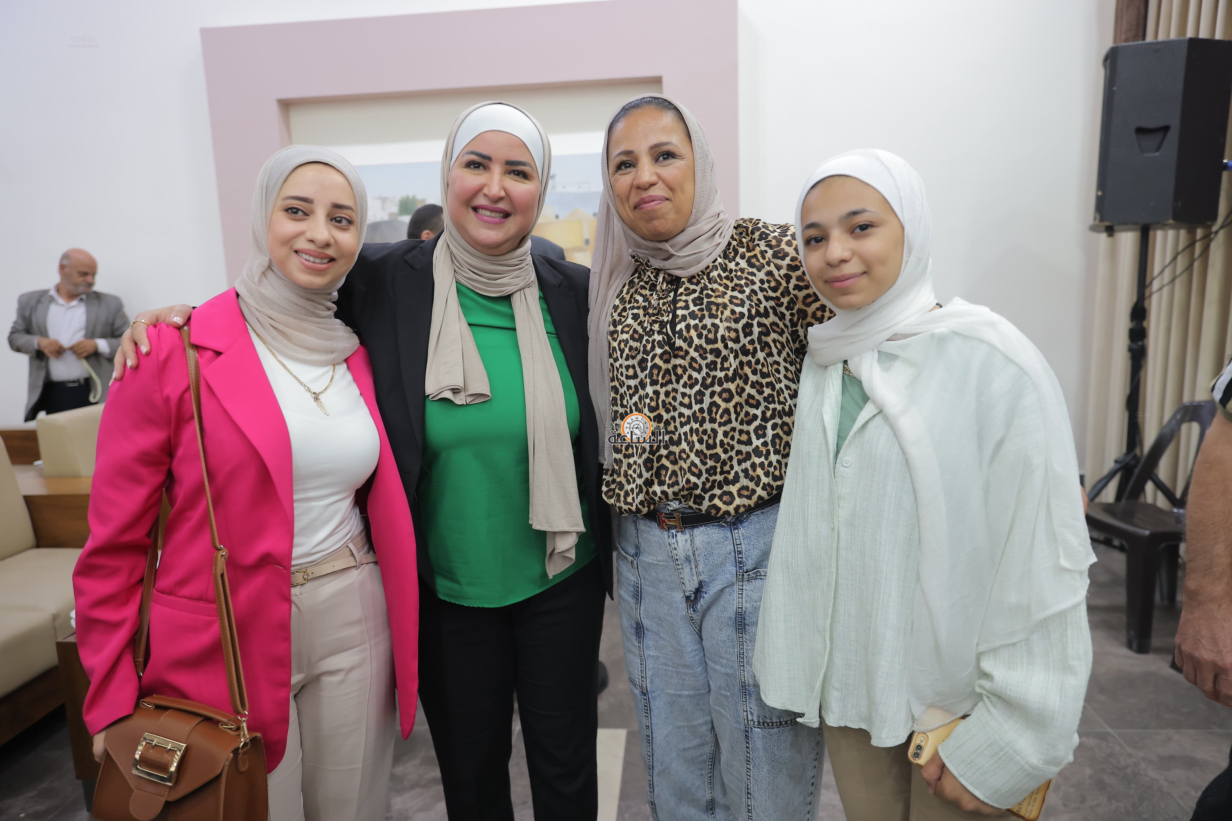 Madar Al-Saa Images 0.7508682674205691