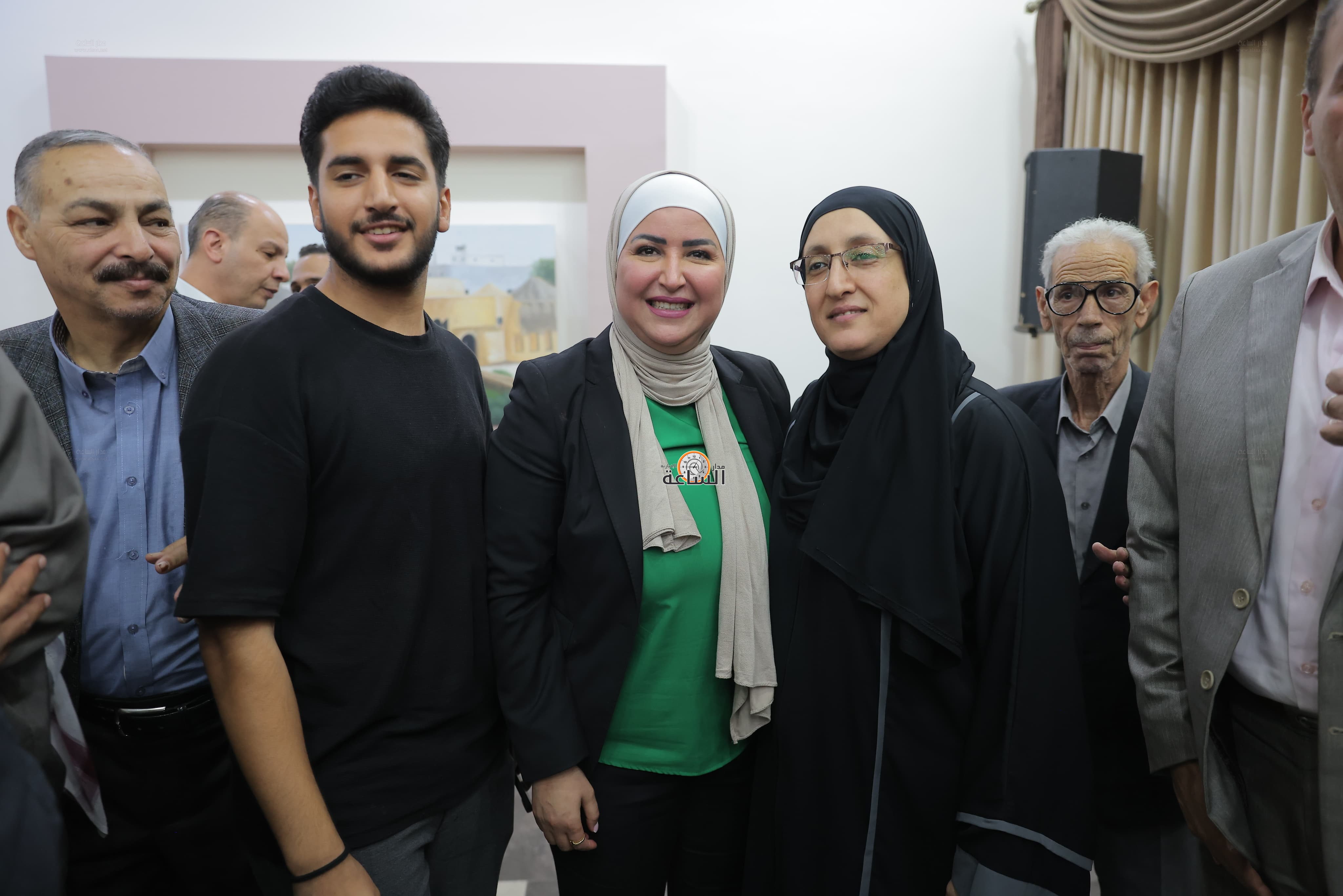 Madar Al-Saa Images 0.02541804435993611