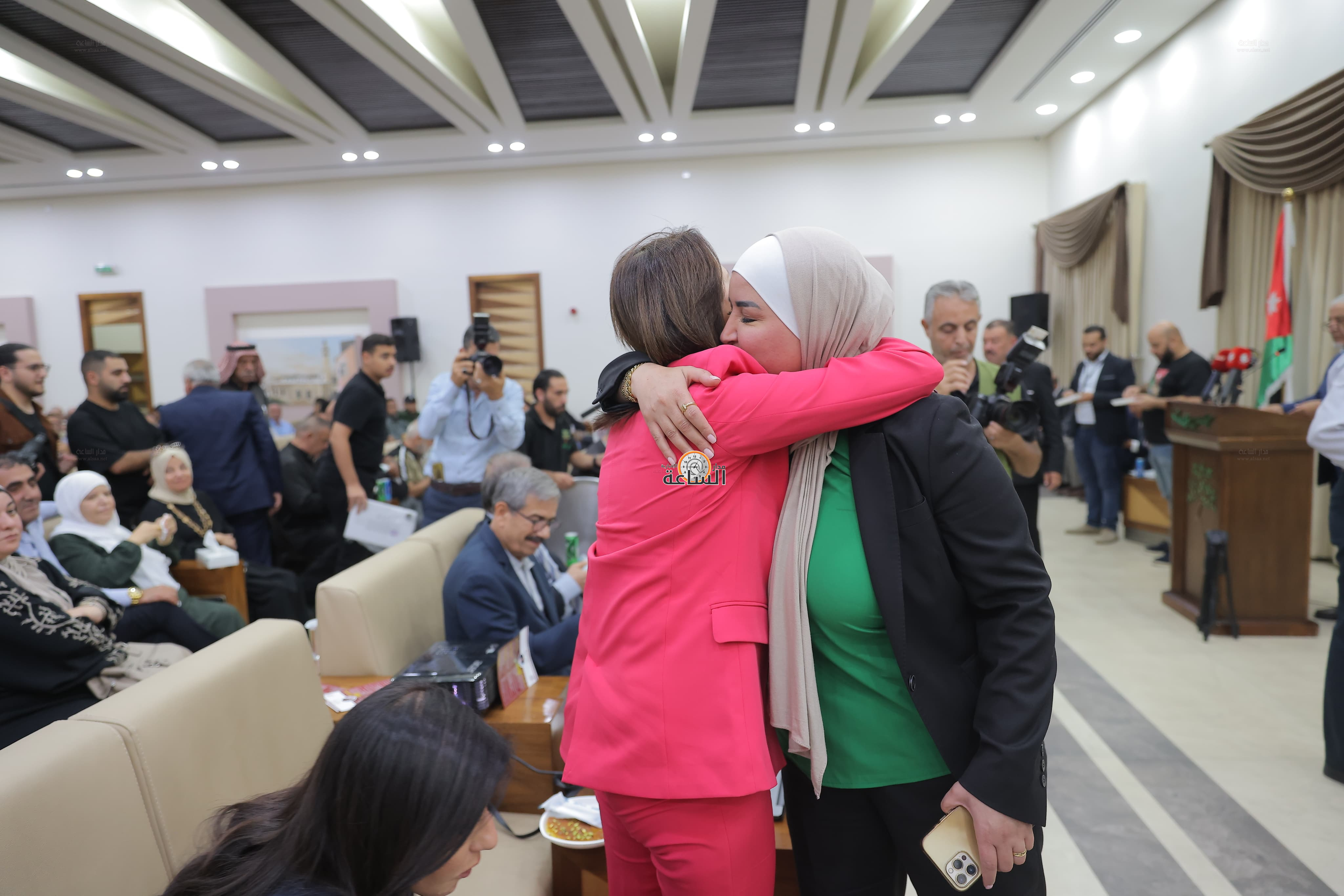 Madar Al-Saa Images 0.2803546621219275