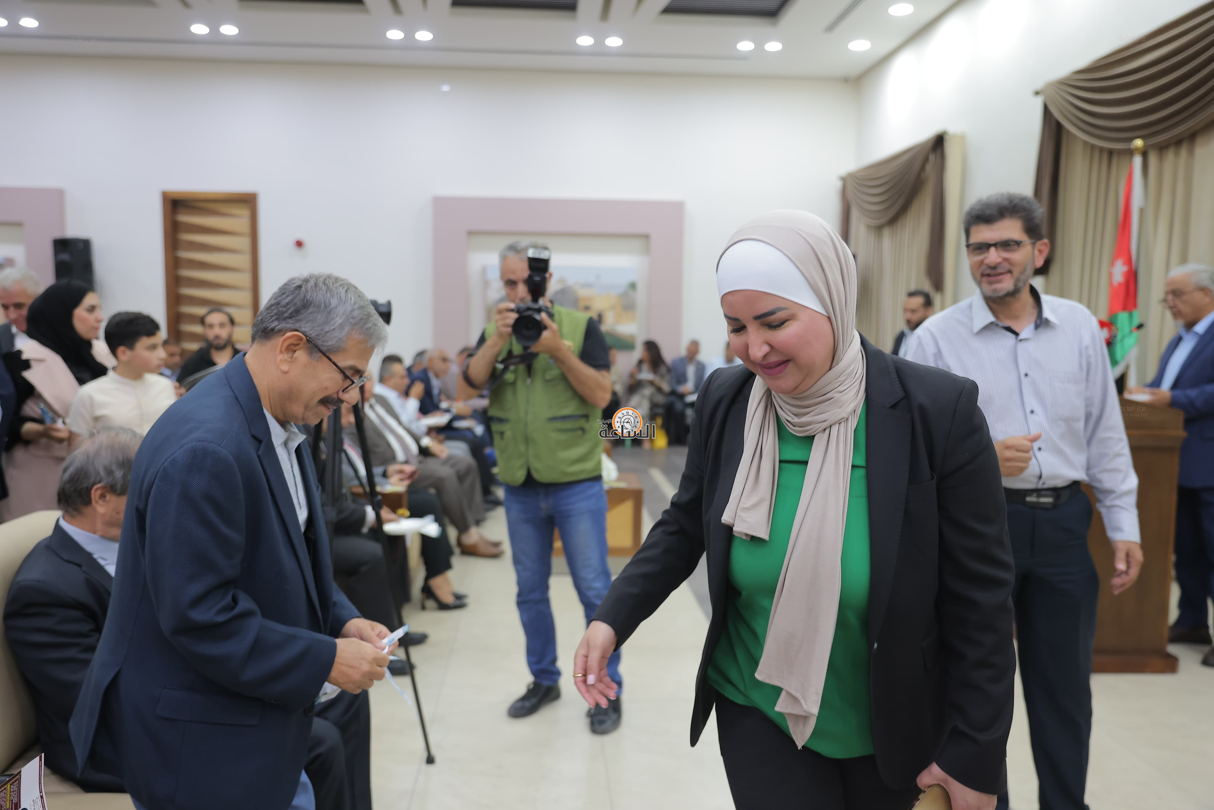 Madar Al-Saa Images 0.747321473330689