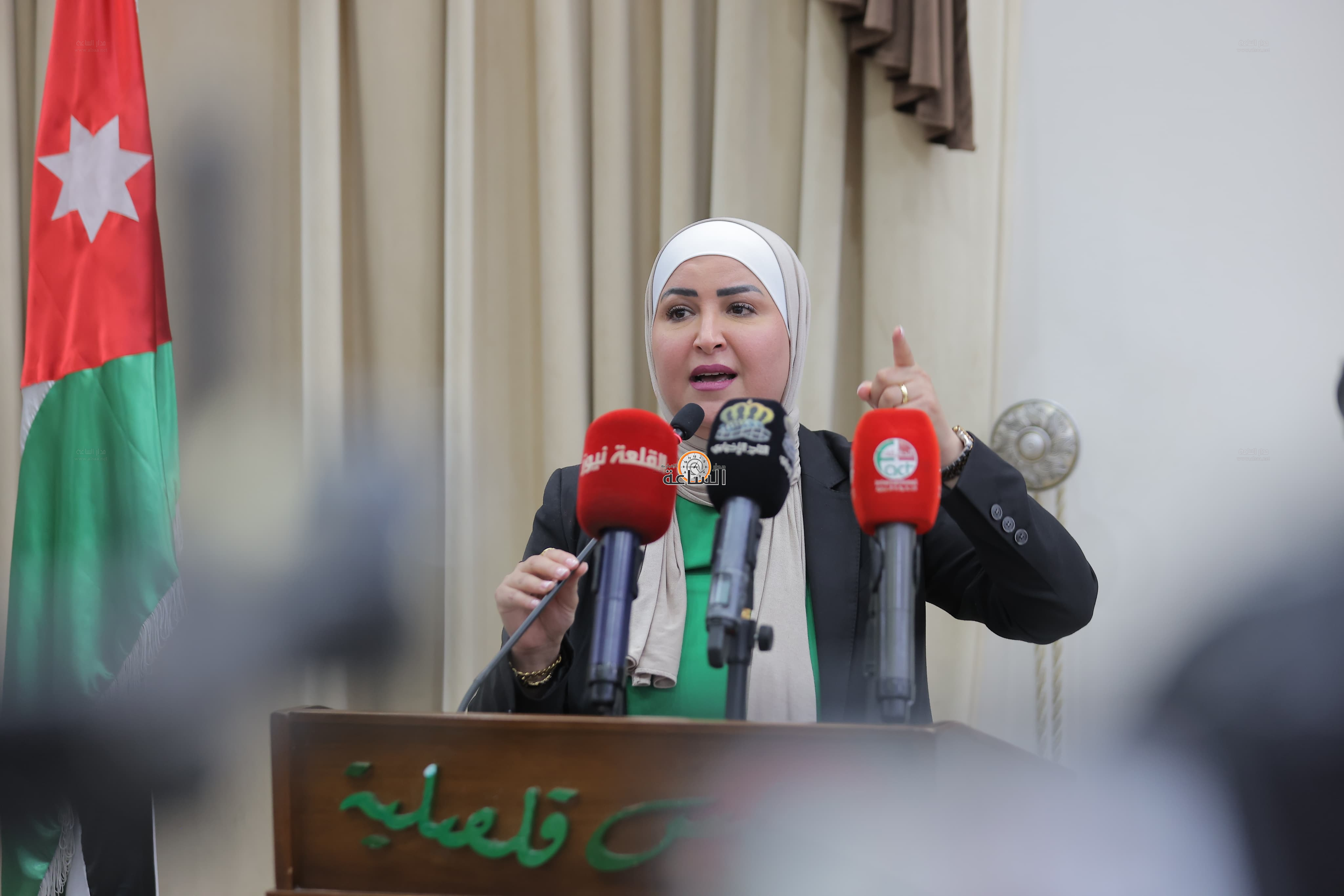 Madar Al-Saa Images 0.5039448221623848