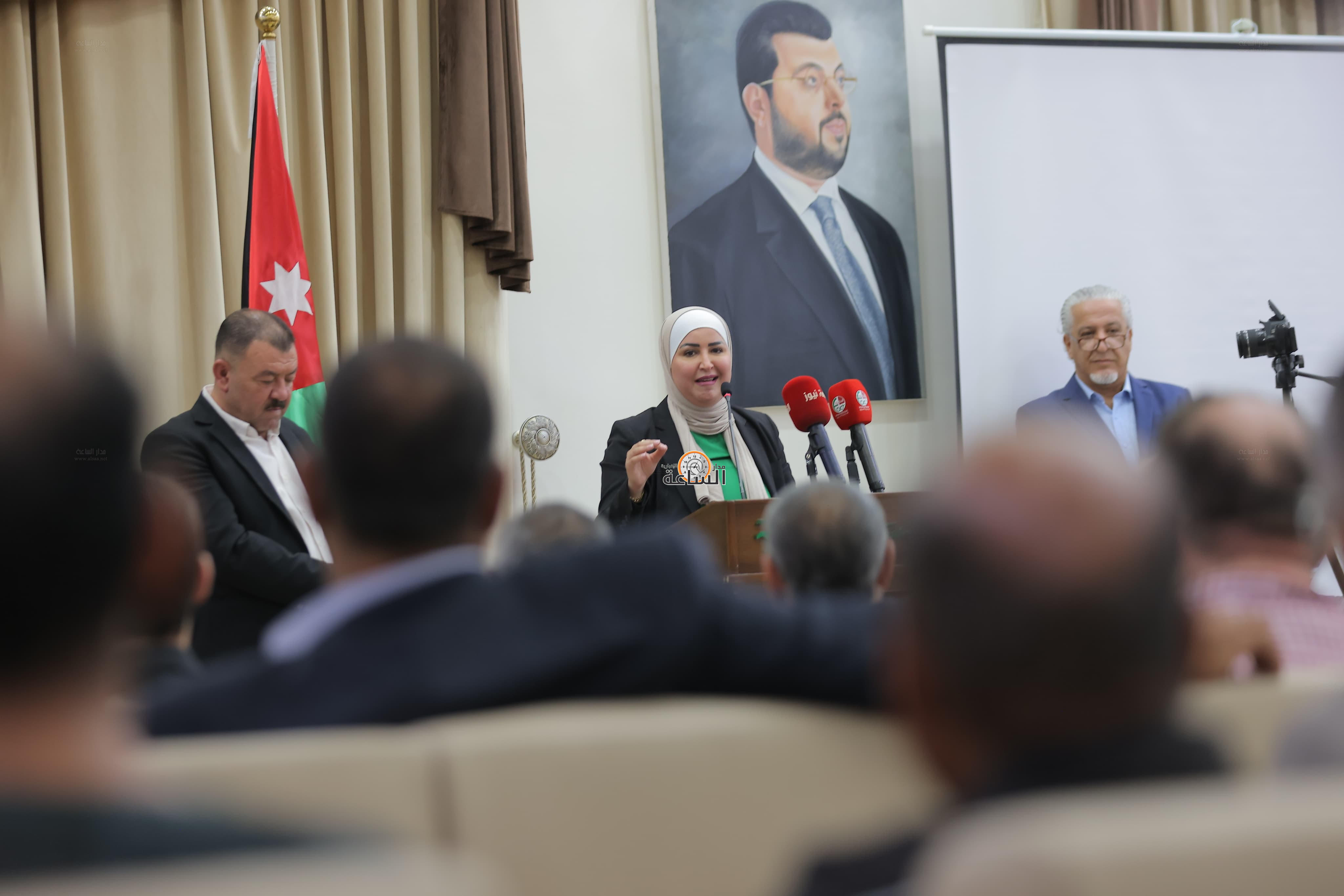 Madar Al-Saa Images 0.11418299917910102