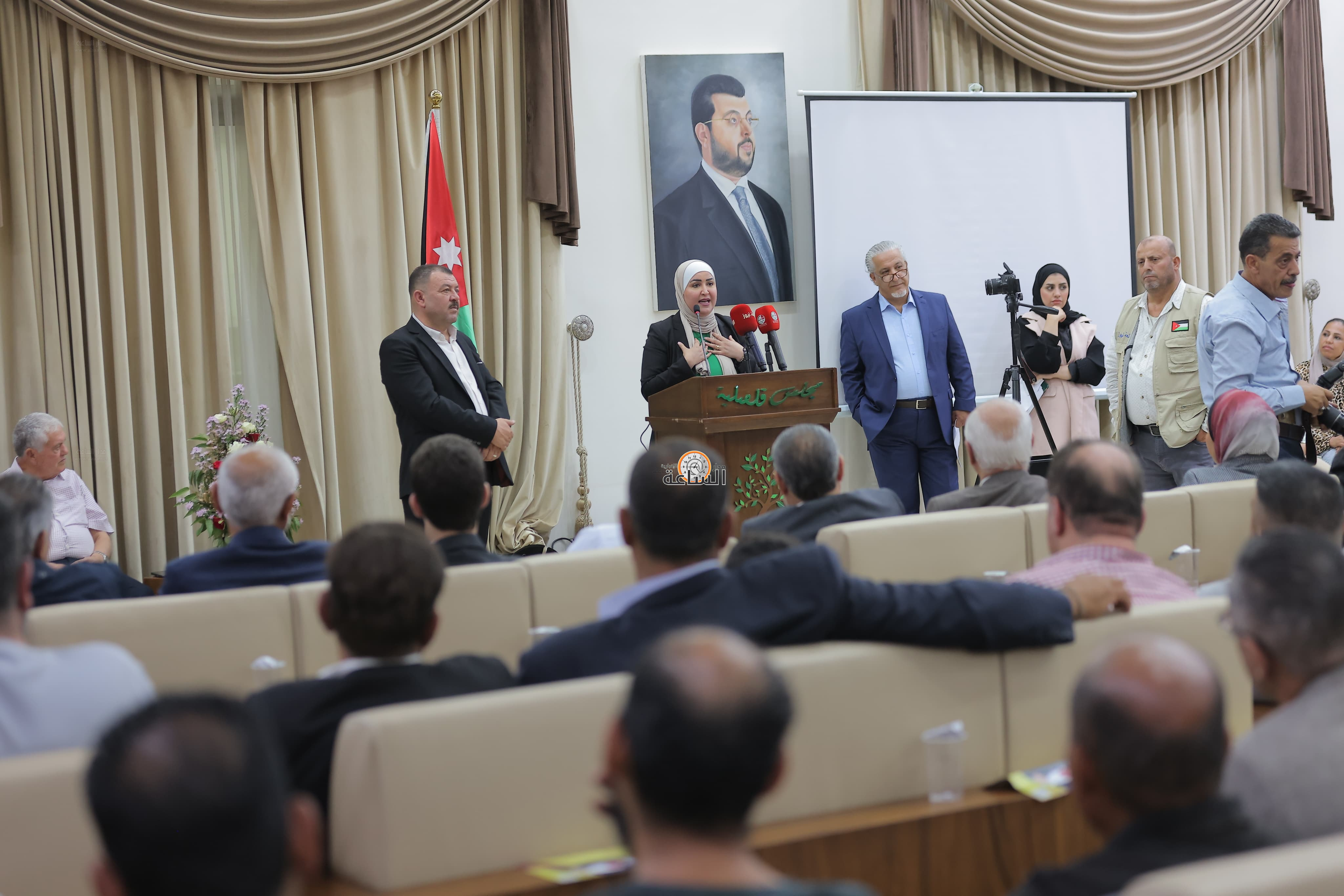 Madar Al-Saa Images 0.5089009940808042