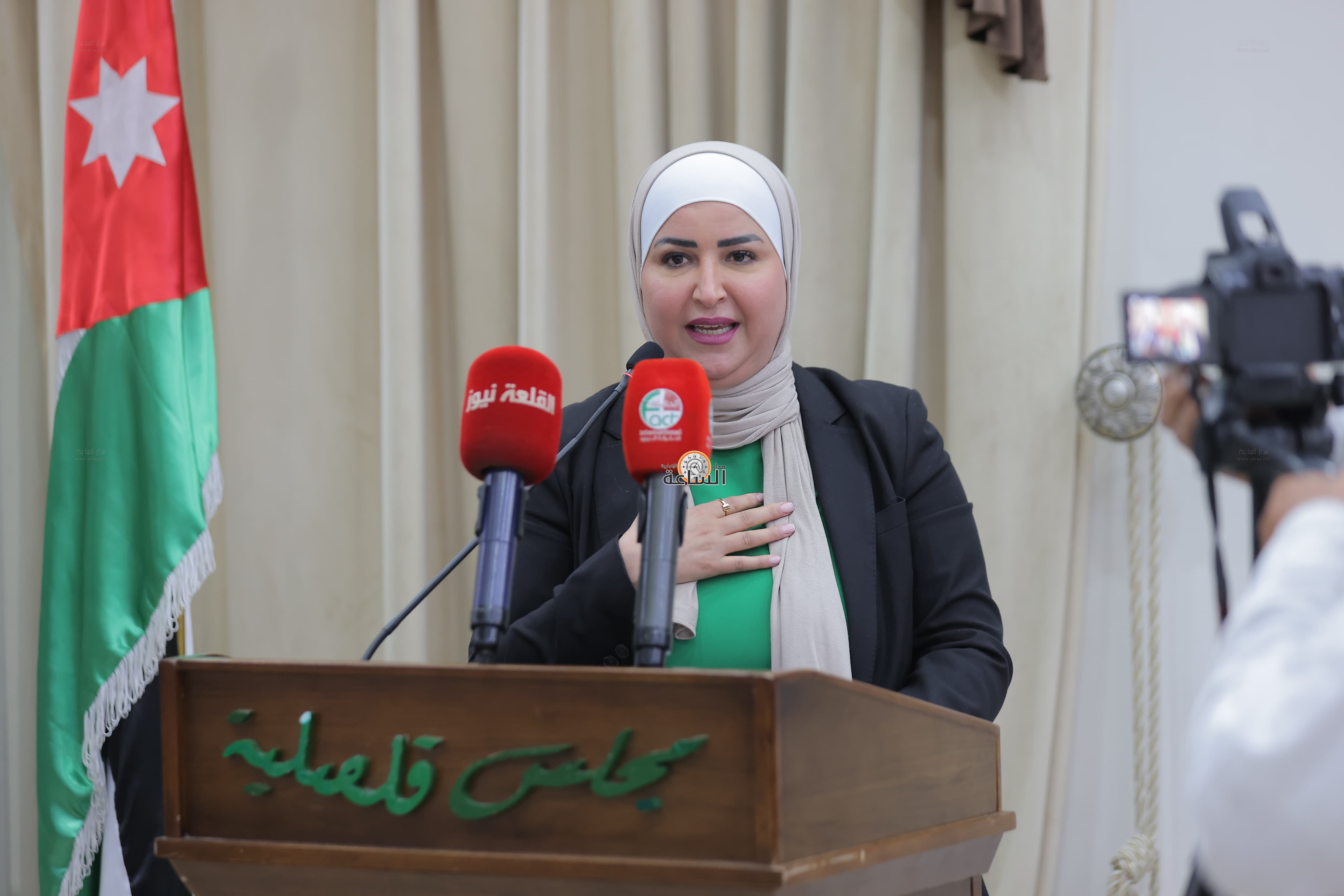 Madar Al-Saa Images 0.6123065236944767