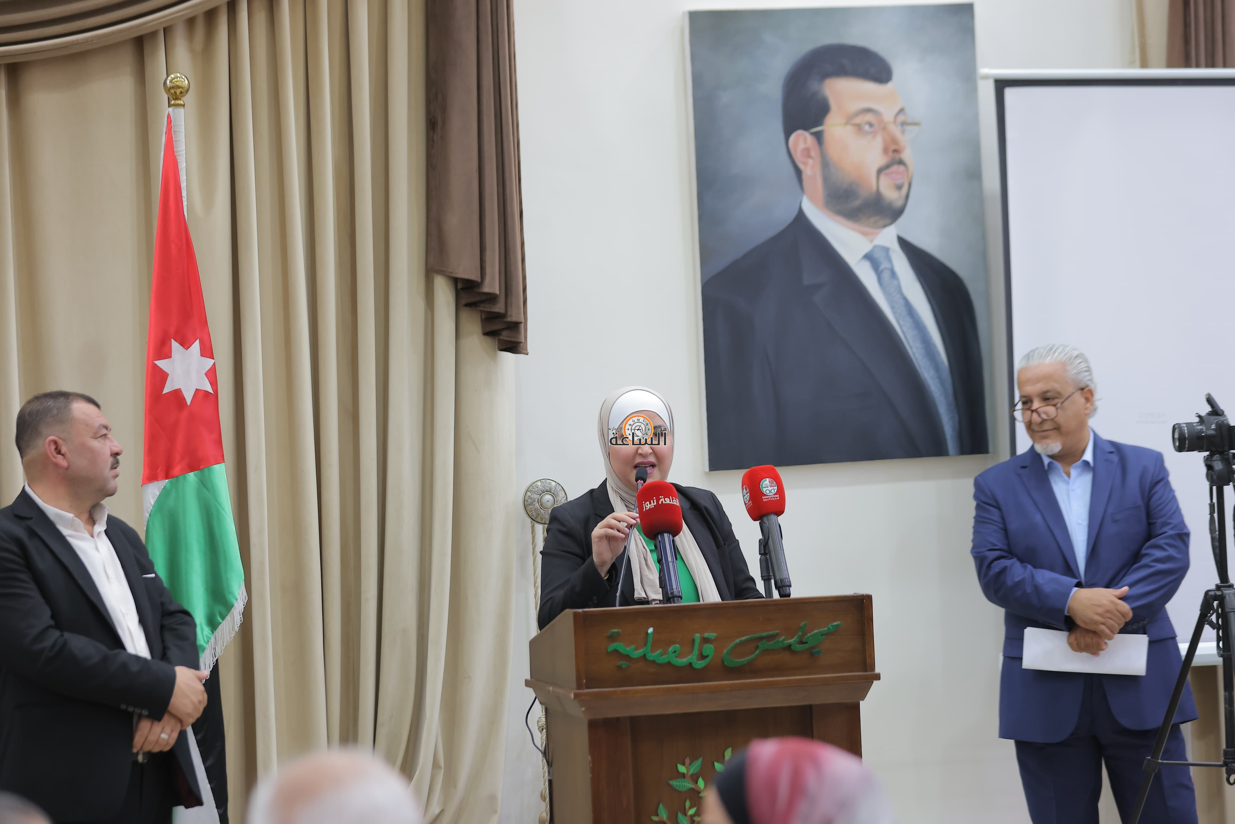 Madar Al-Saa Images 0.16570356315068846