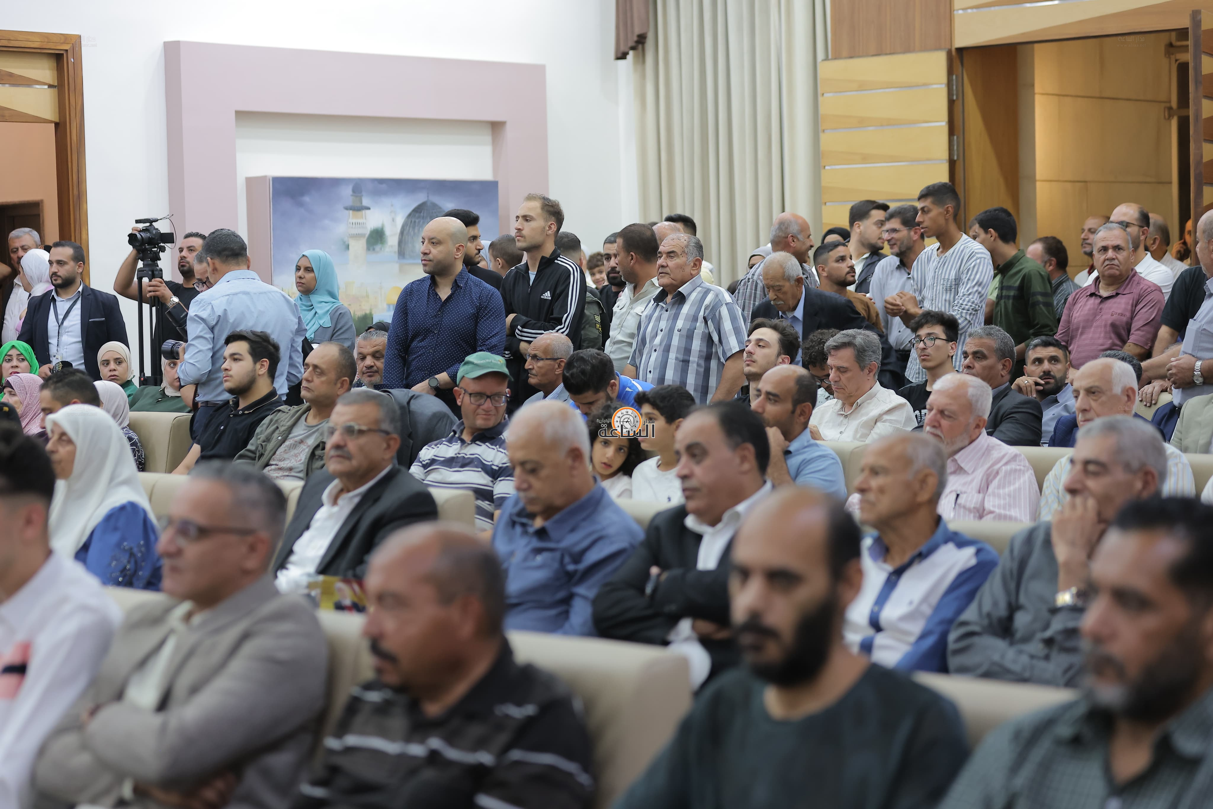 Madar Al-Saa Images 0.6442951138560231