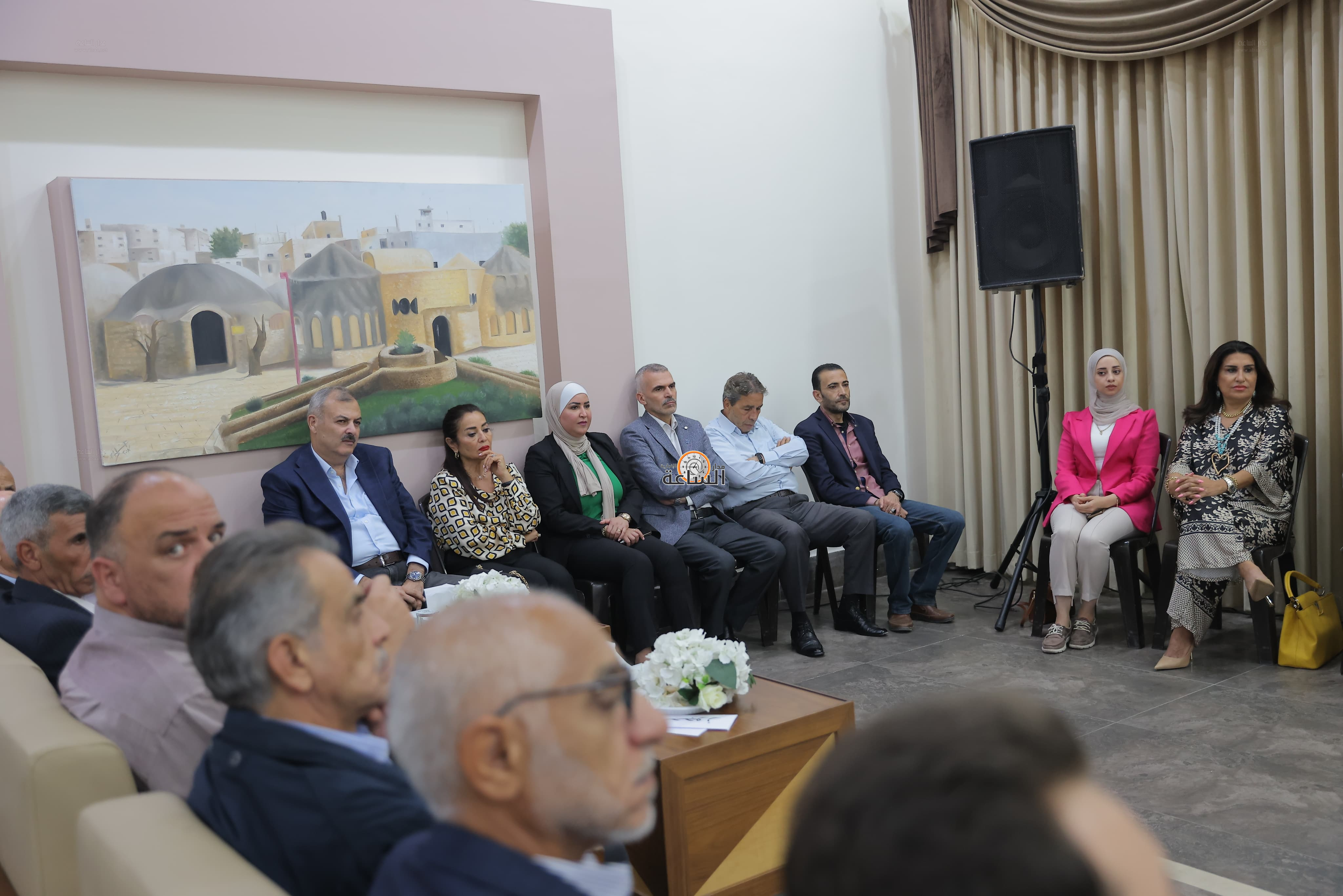 Madar Al-Saa Images 0.26185499000570855