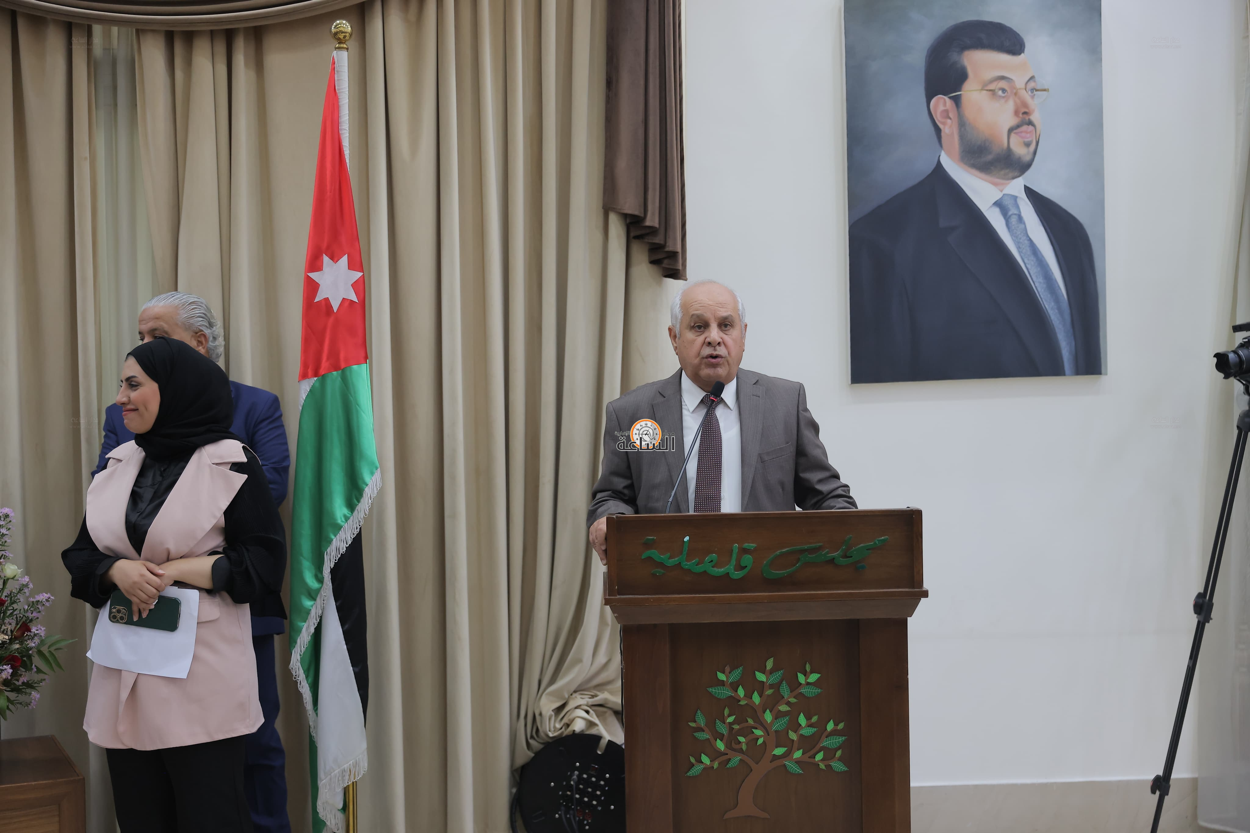 Madar Al-Saa Images 0.9189647809251869