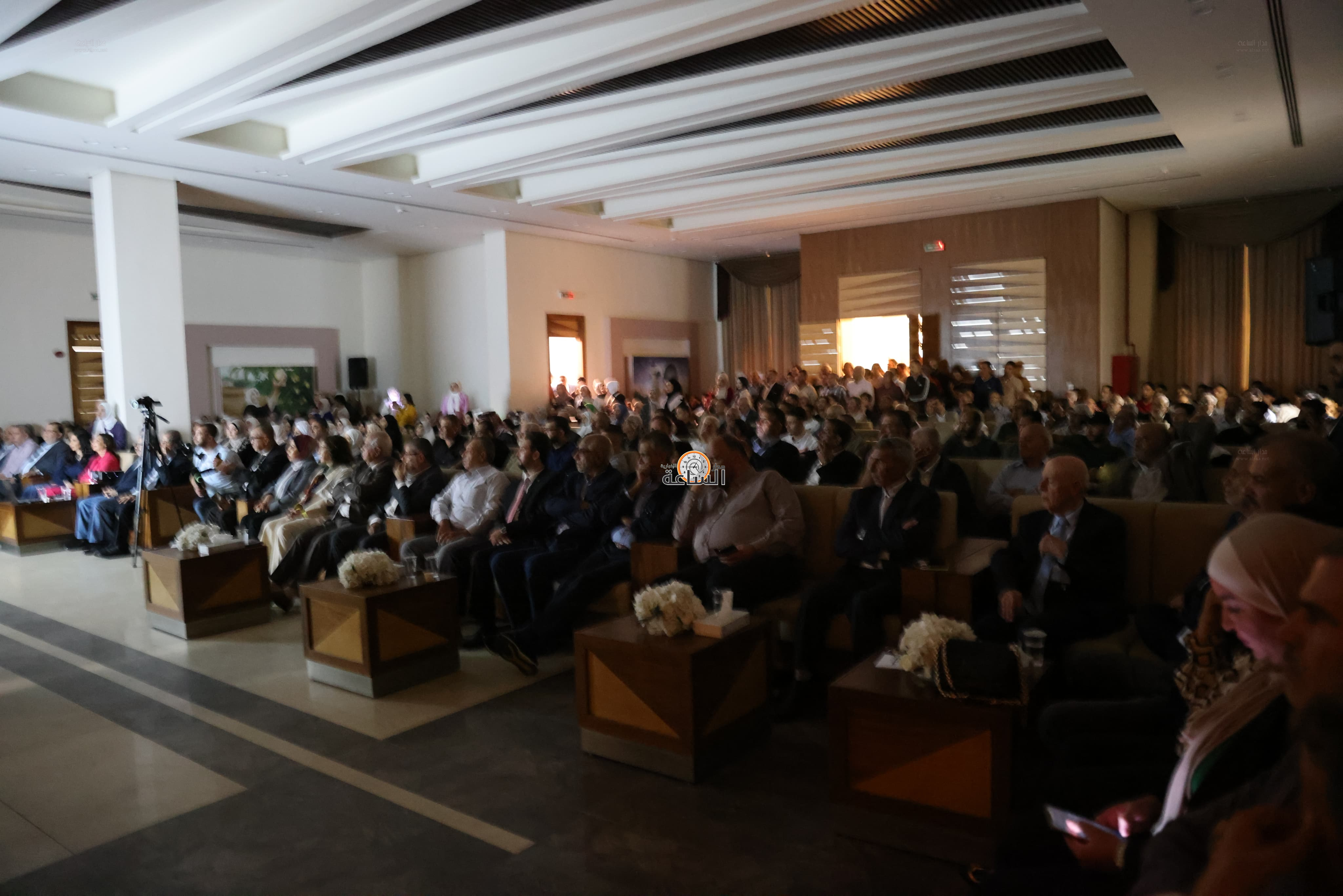 Madar Al-Saa Images 0.4737116588951271