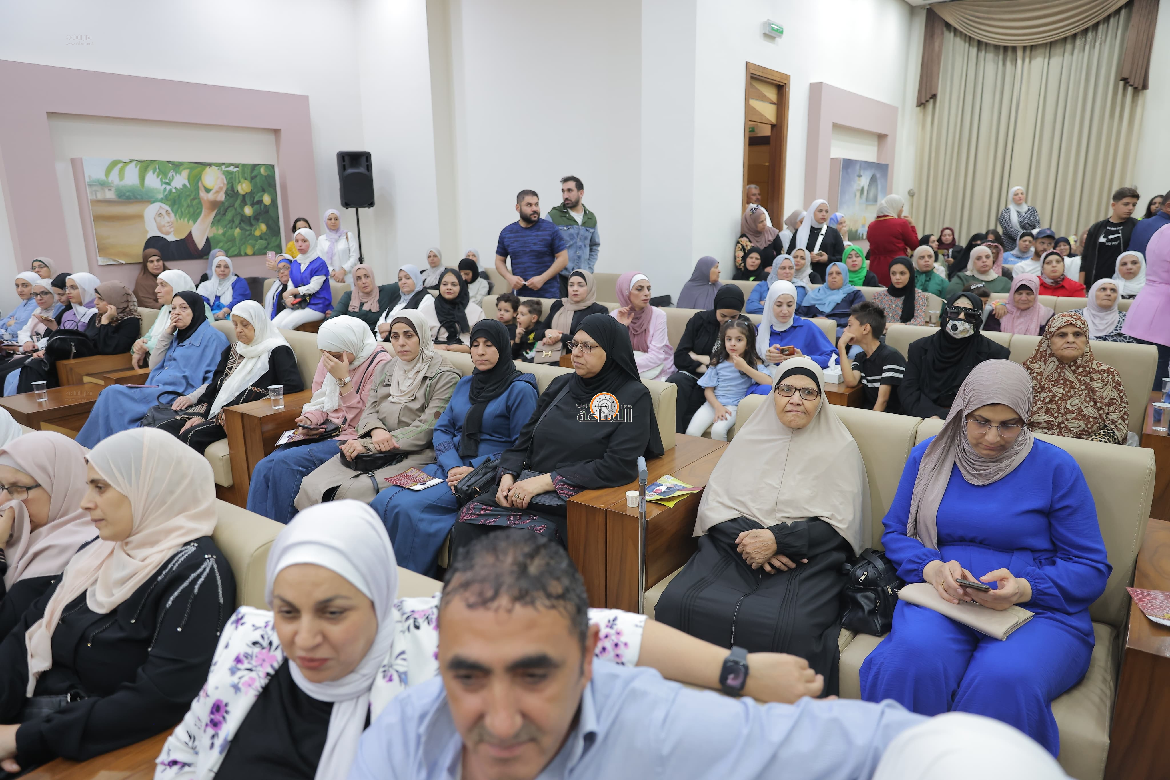 Madar Al-Saa Images 0.779725509708425