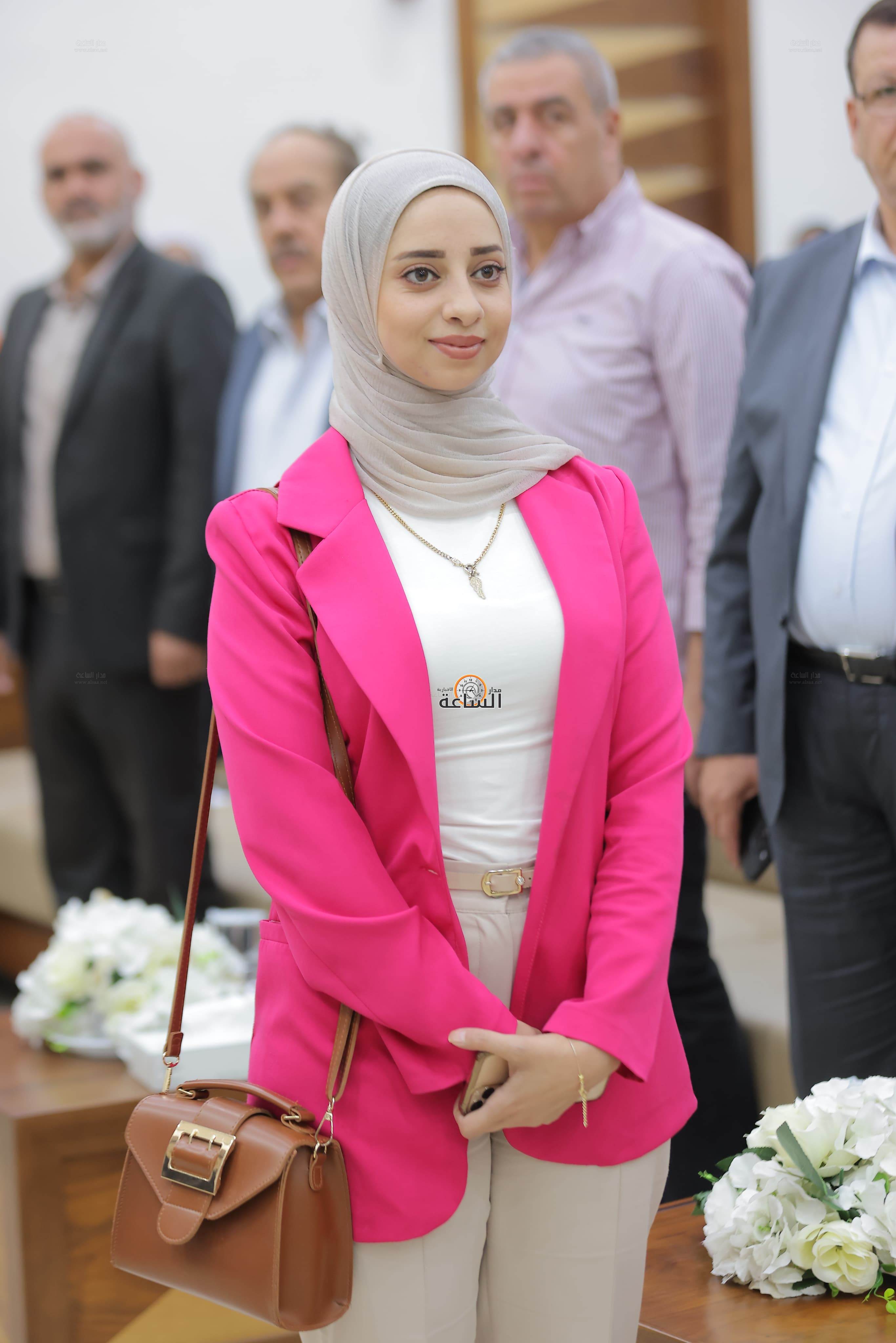 Madar Al-Saa Images 0.048959949238168265