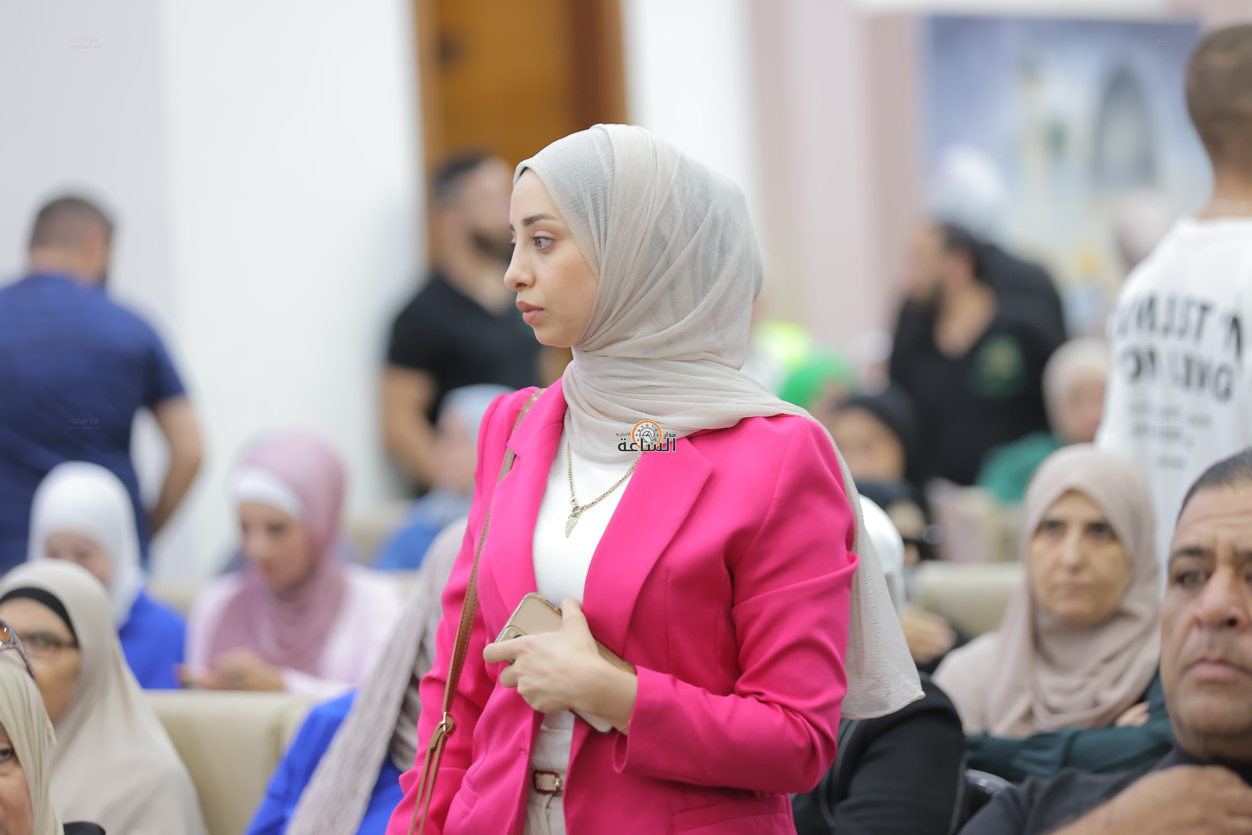 Madar Al-Saa Images 0.48866472215669754