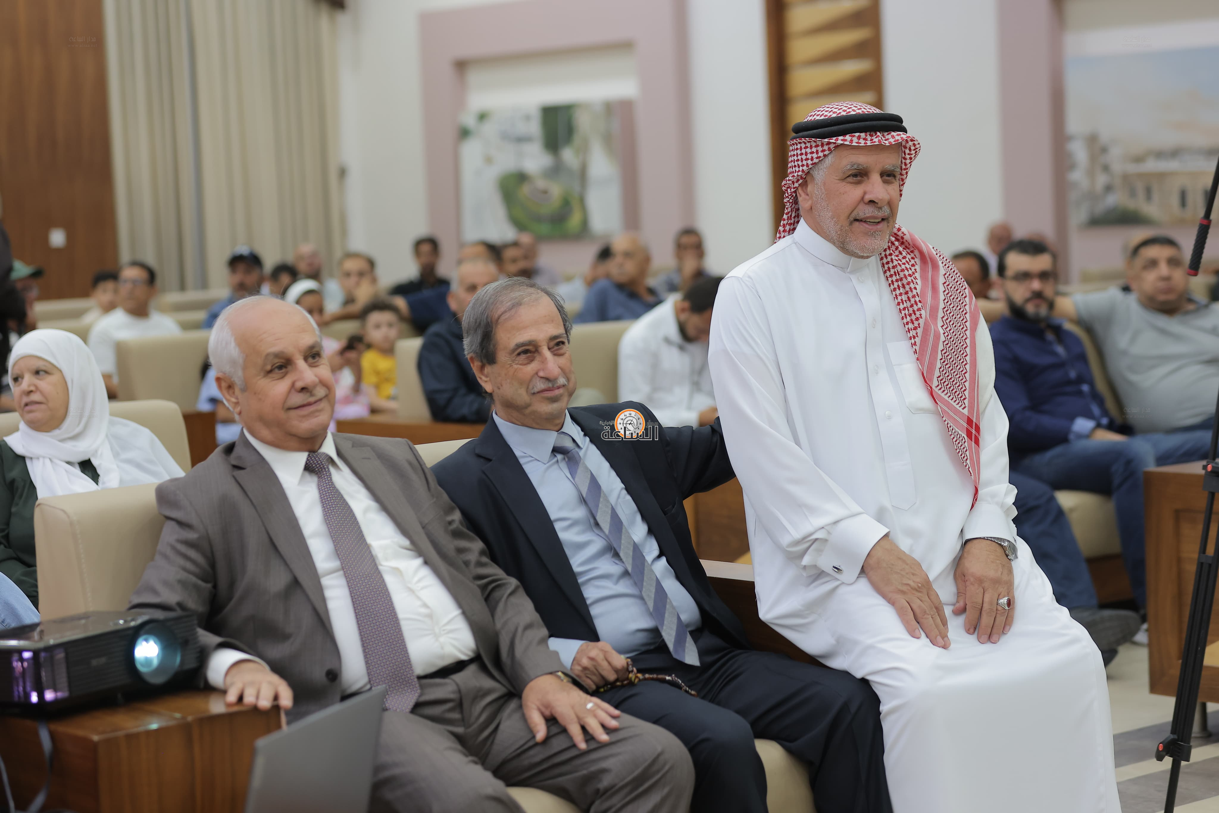 Madar Al-Saa Images 0.21692373683494393