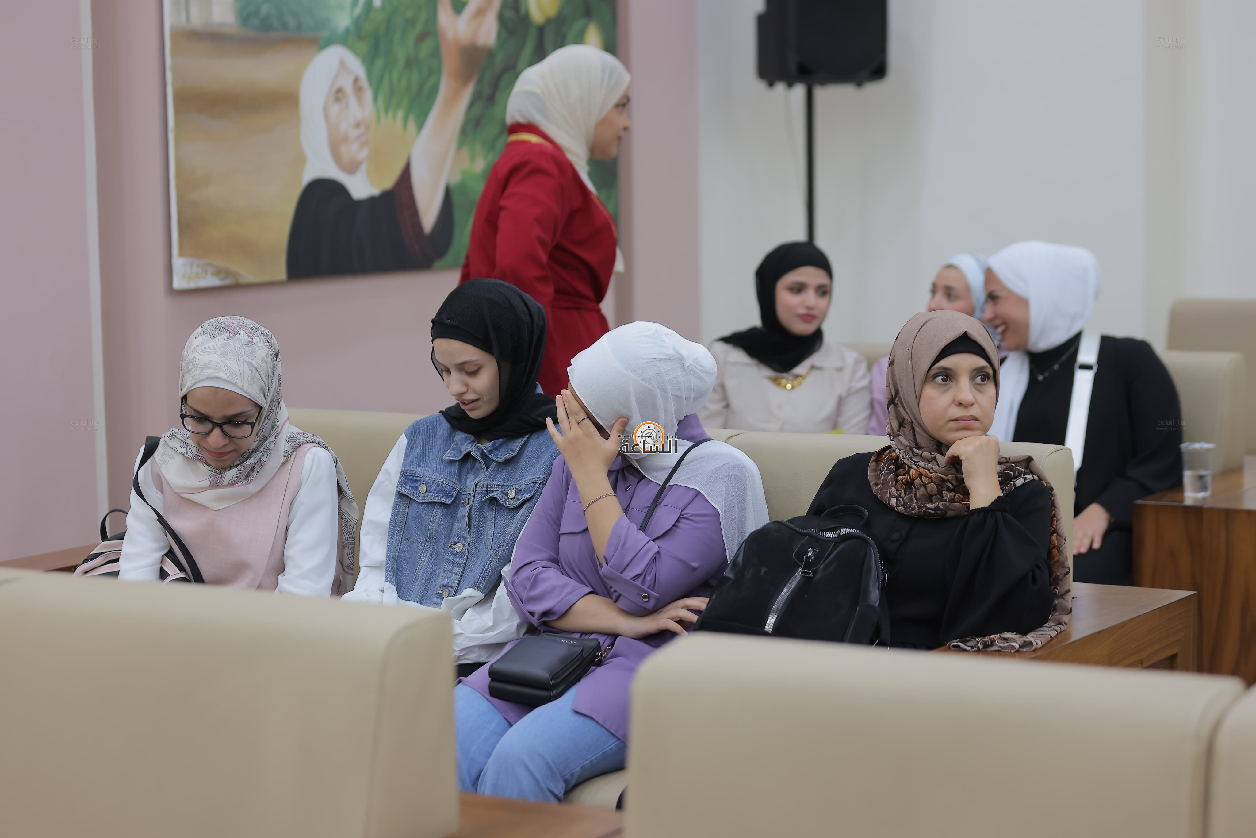 Madar Al-Saa Images 0.46769429608994706