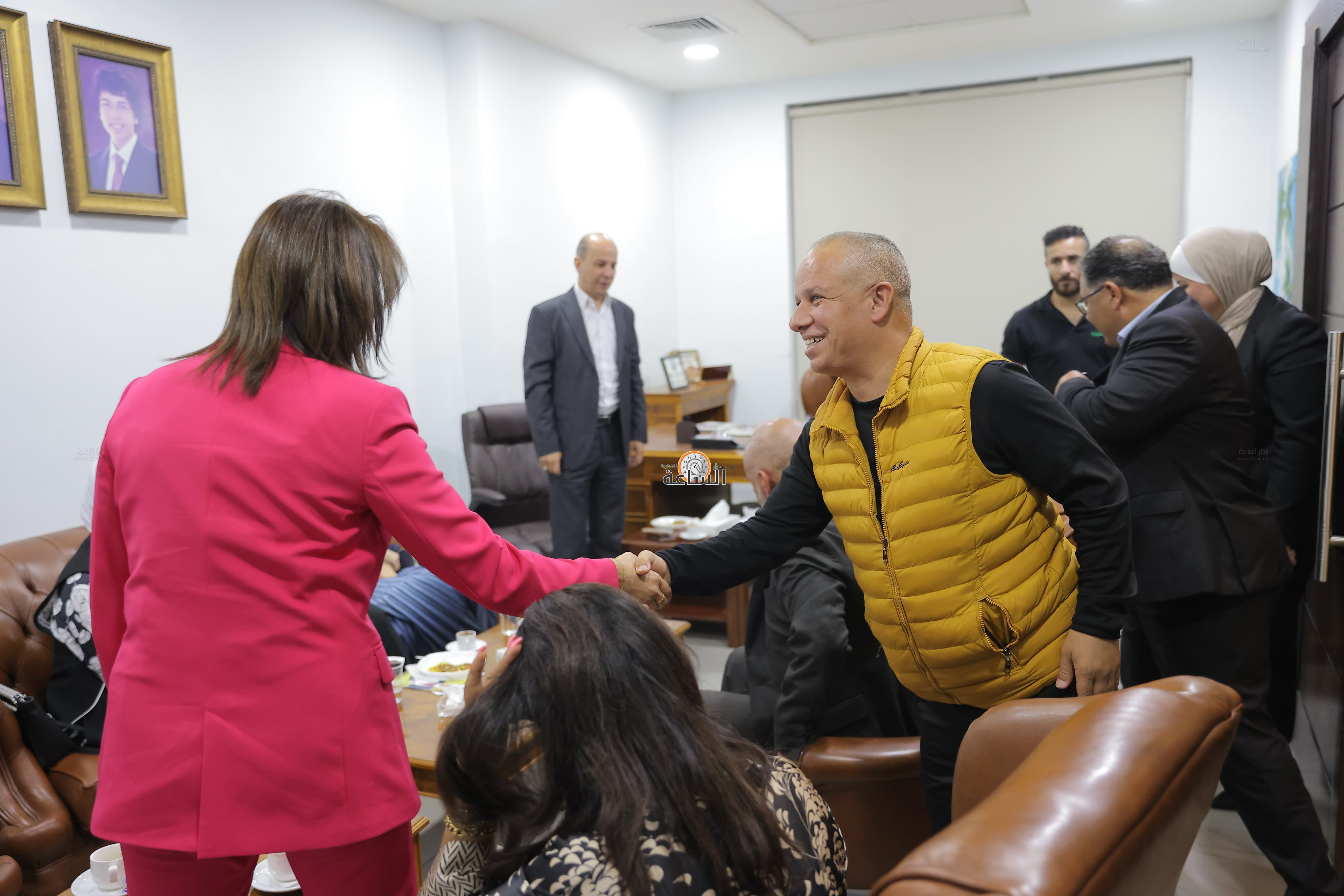 Madar Al-Saa Images 0.6613468364685657